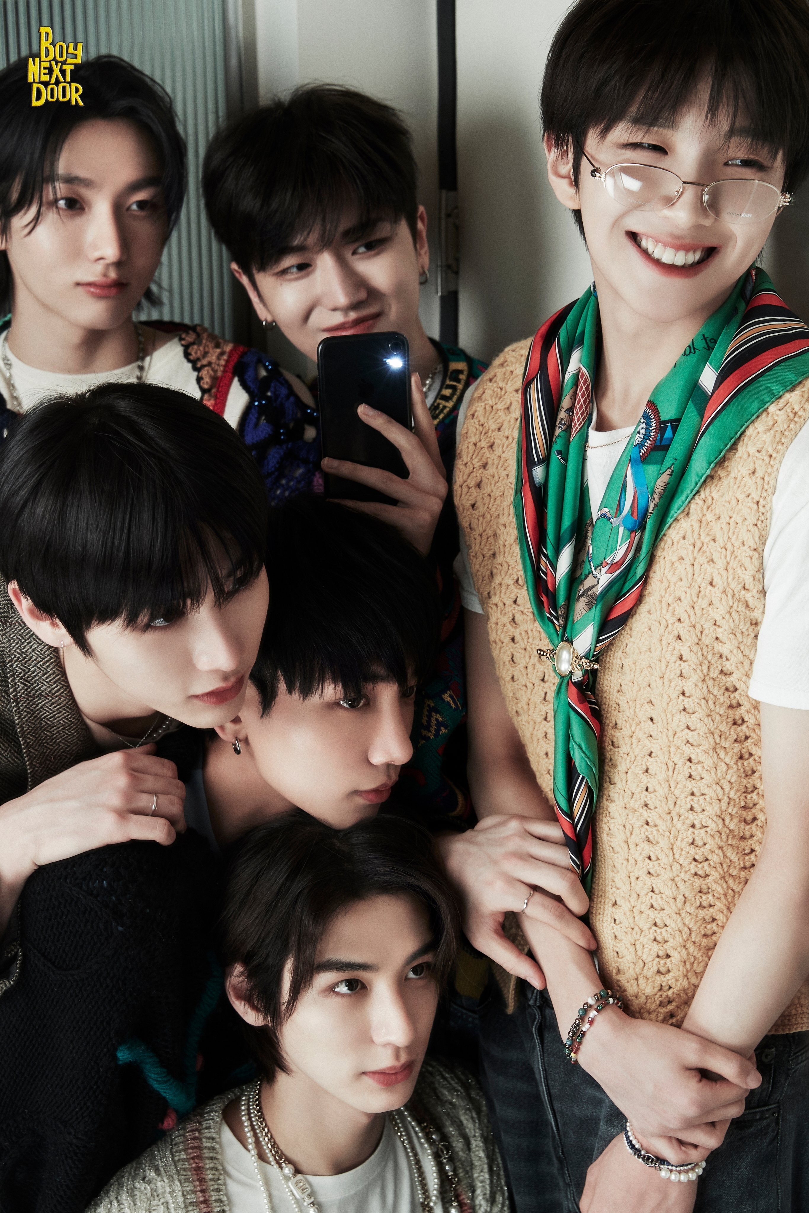 2740x4100 BOYNEXTDOOR 'WHO!' 1st Single Album, Phone