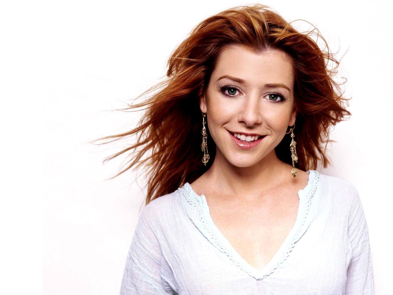 1600x1200 Alyson Hannigan Picture HD wallpaper, Desktop