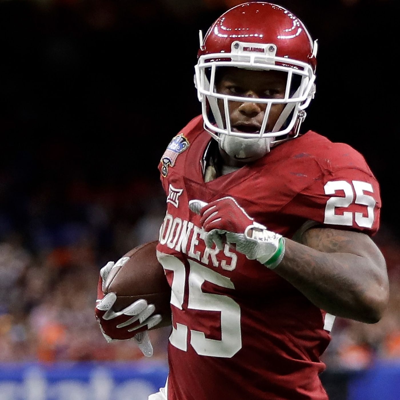 1400x1400 Joe Mixon punched a woman, and it's on video. Here's the full, Phone