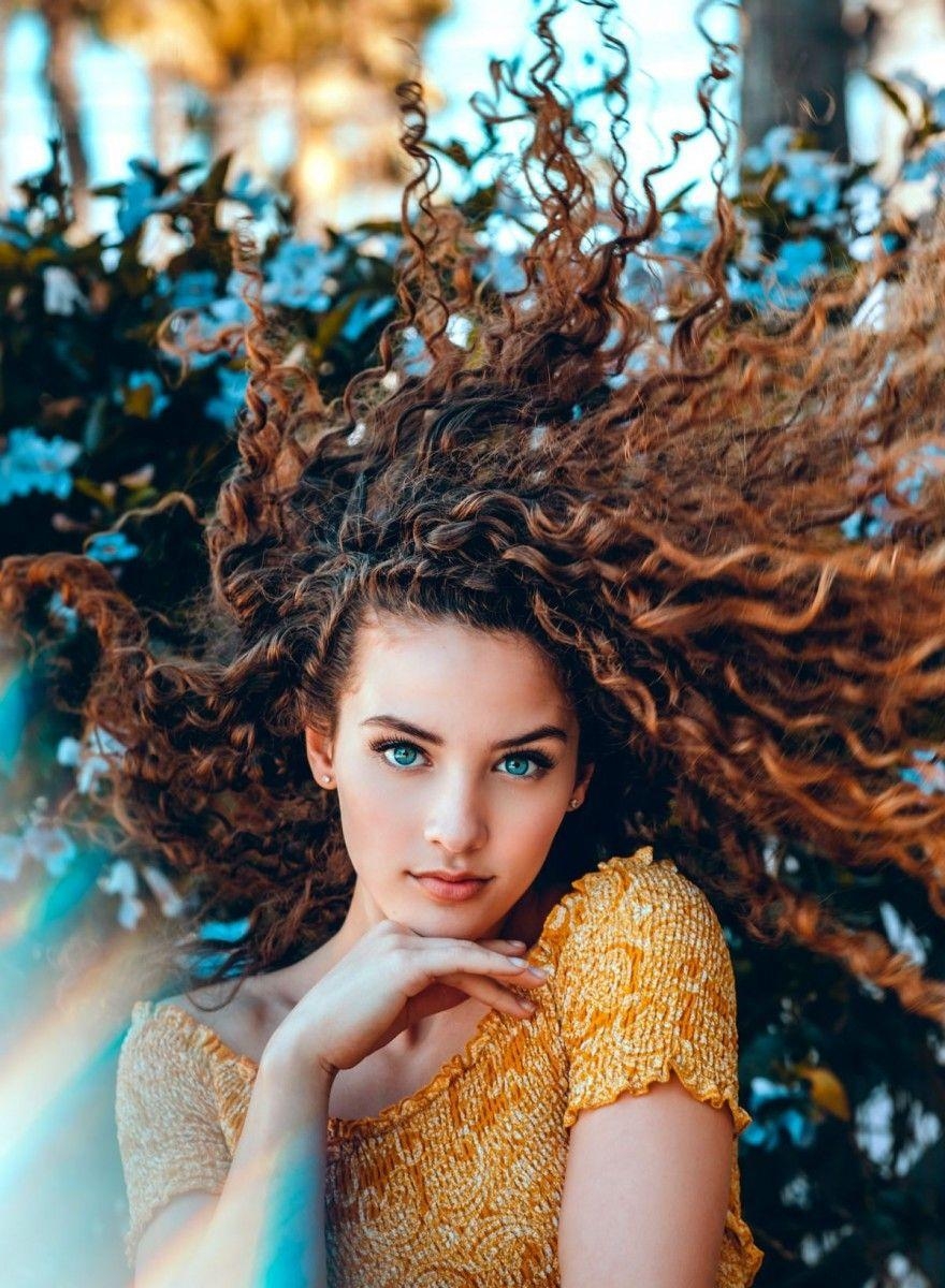 880x1200 Sofie Dossi wallpaper, Phone