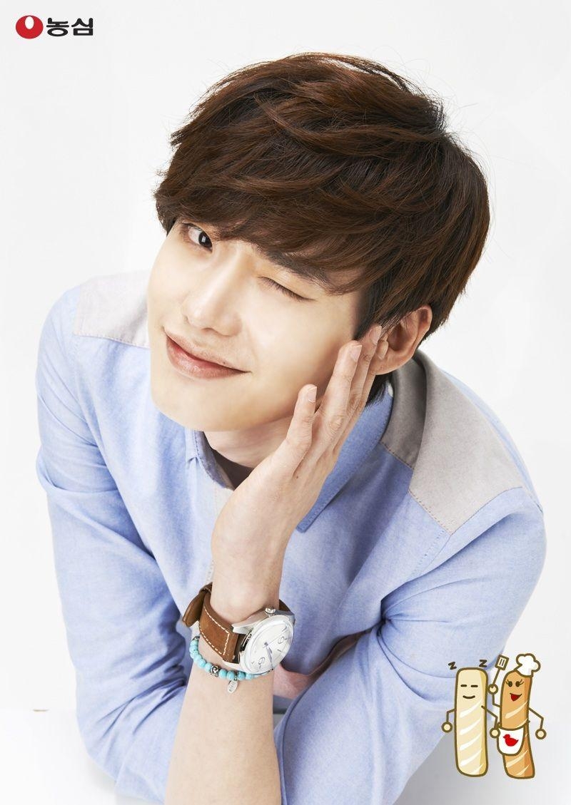 800x1130 Lee Jong Suk<- o my goood it's go nam soon!!. KPOP, Phone