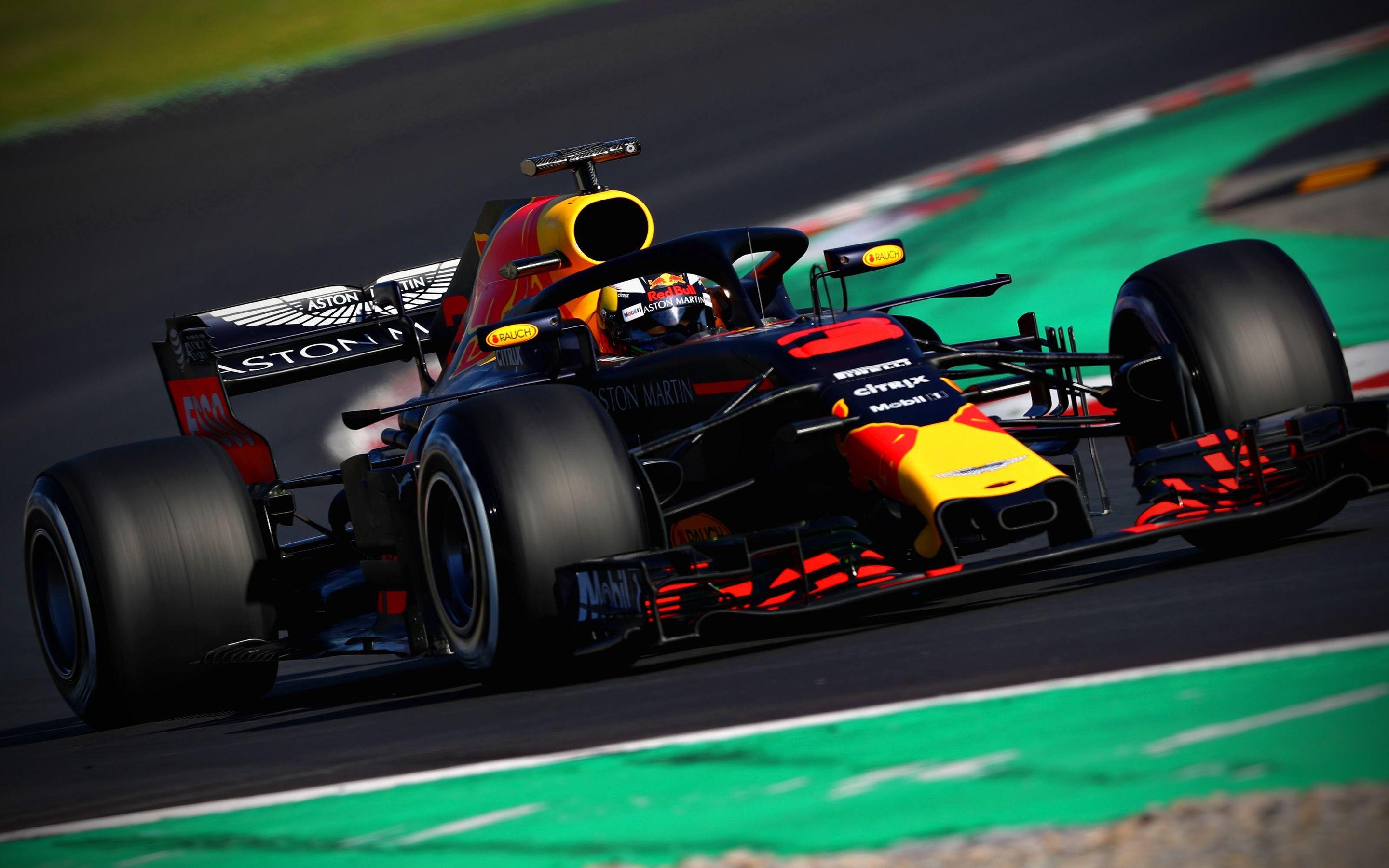 2880x1800 Download Wallpaper 4k, Daniel Ricciardo, Close Up, Raceway, 2018, Desktop