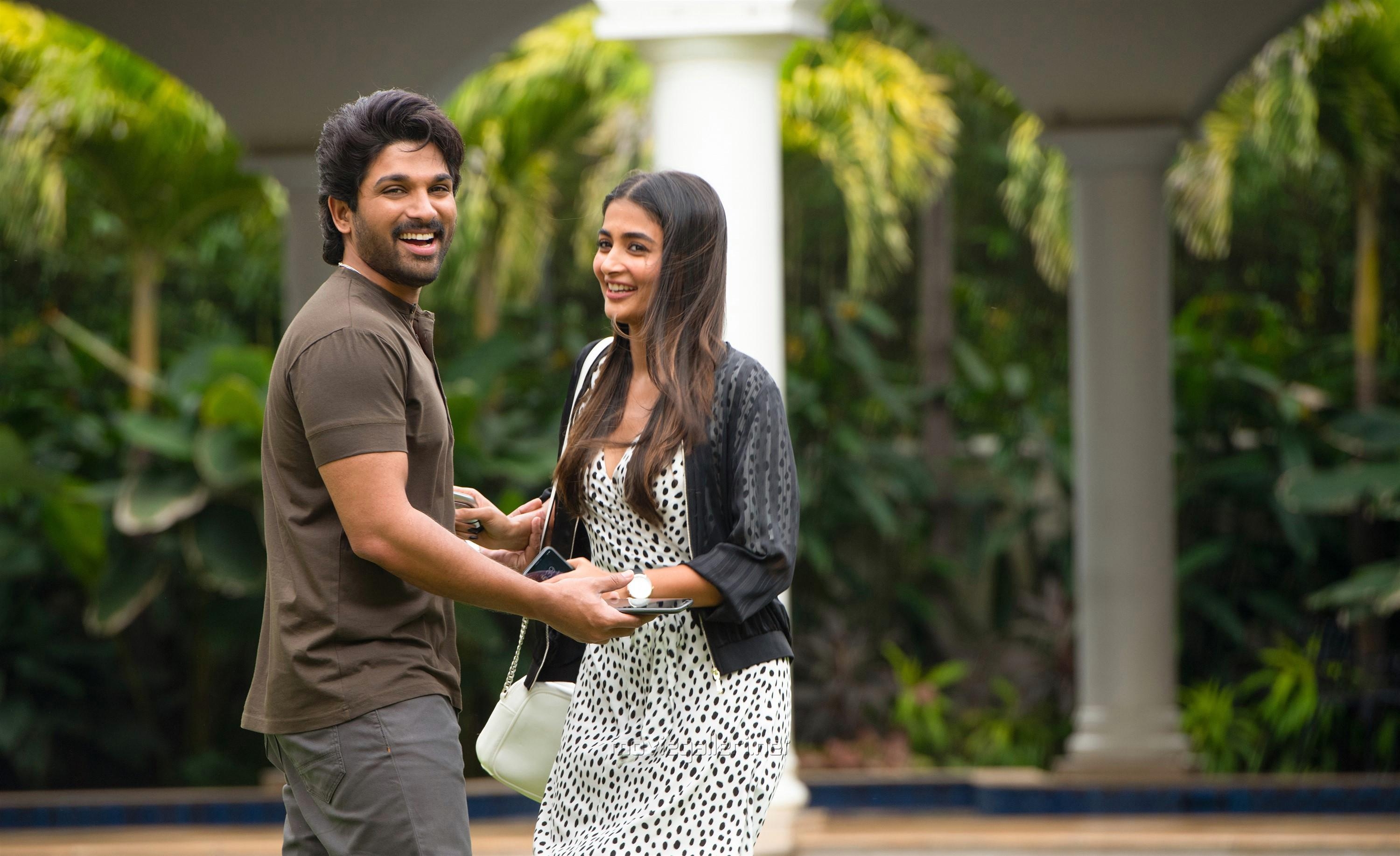 3000x1840 Allu Arjun Pooja Hegde Ala Vaikuntapuramlo Movie Photo HD, Desktop