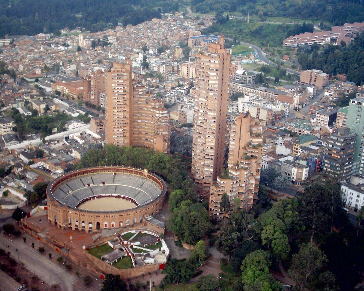 1280x1030 juan burgos Private Tour Guide in Bogota, Colombia, Desktop