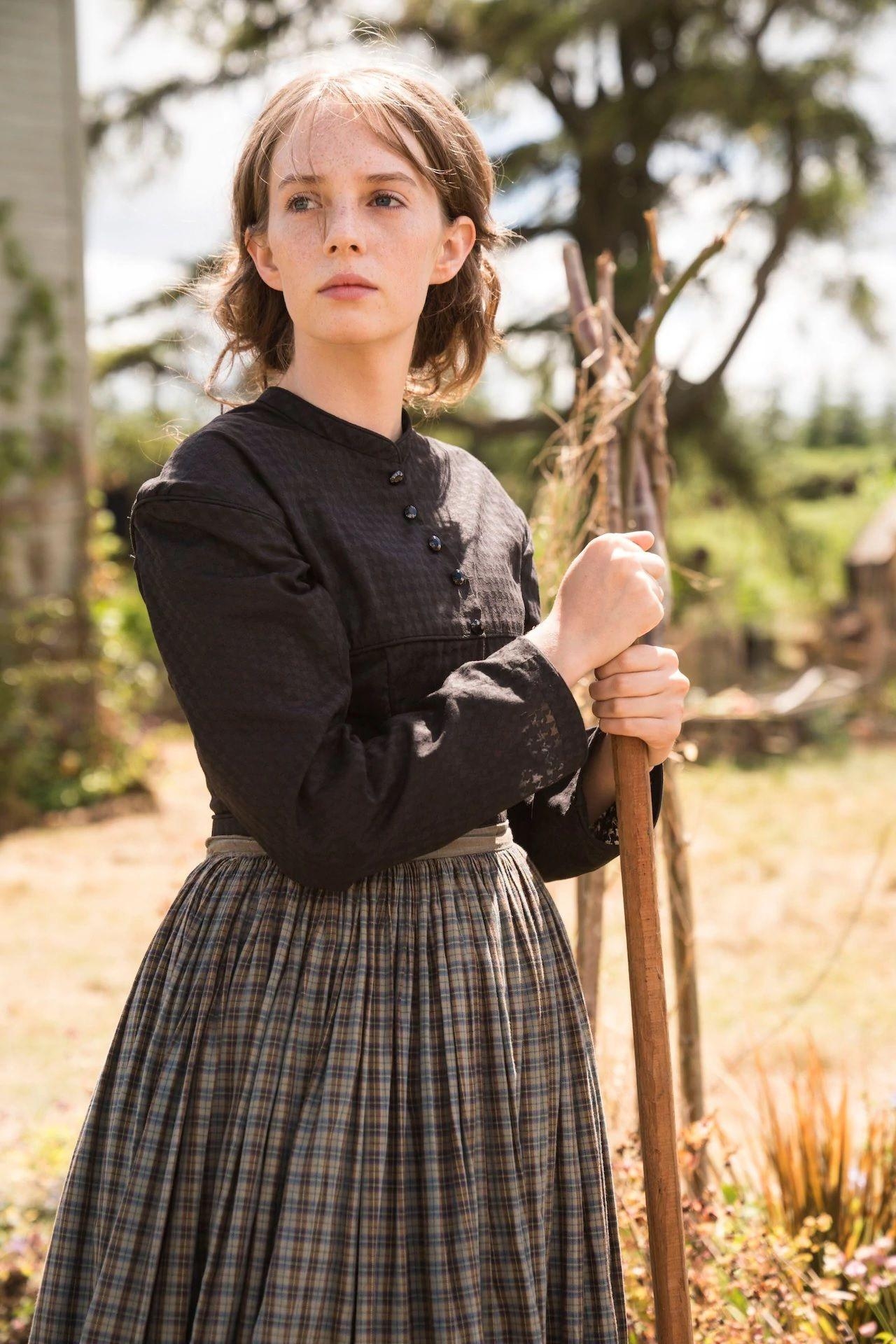 1280x1920 Maya Hawke as Jo Women (2017). Period Dramas in 2019, Phone