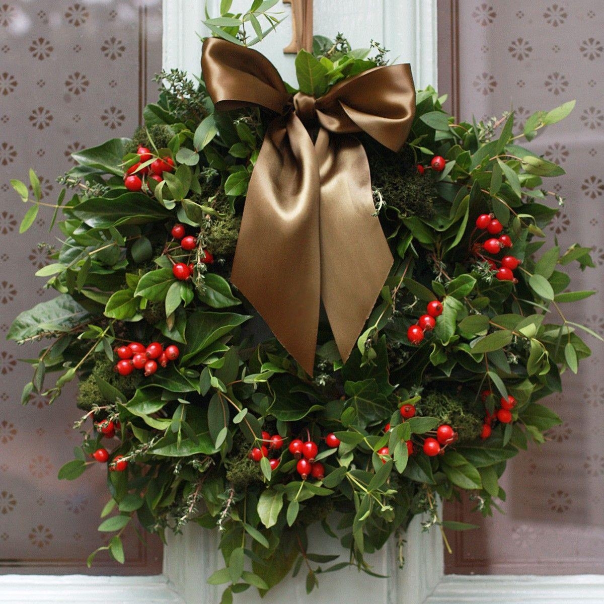 1200x1200 Beautiful Natural Christmas Wreath Composed Of Green Leaves, Phone