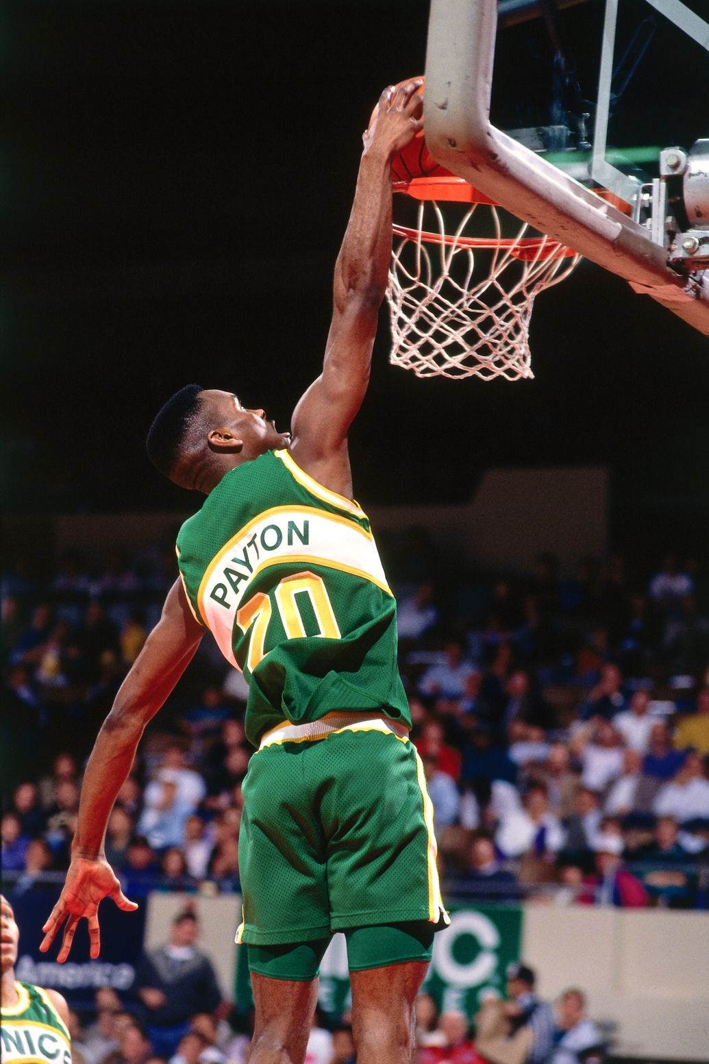 1040x1560 Dad Didn't Have Hops Like This, Gary Payton II Dunked So Hard, Phone