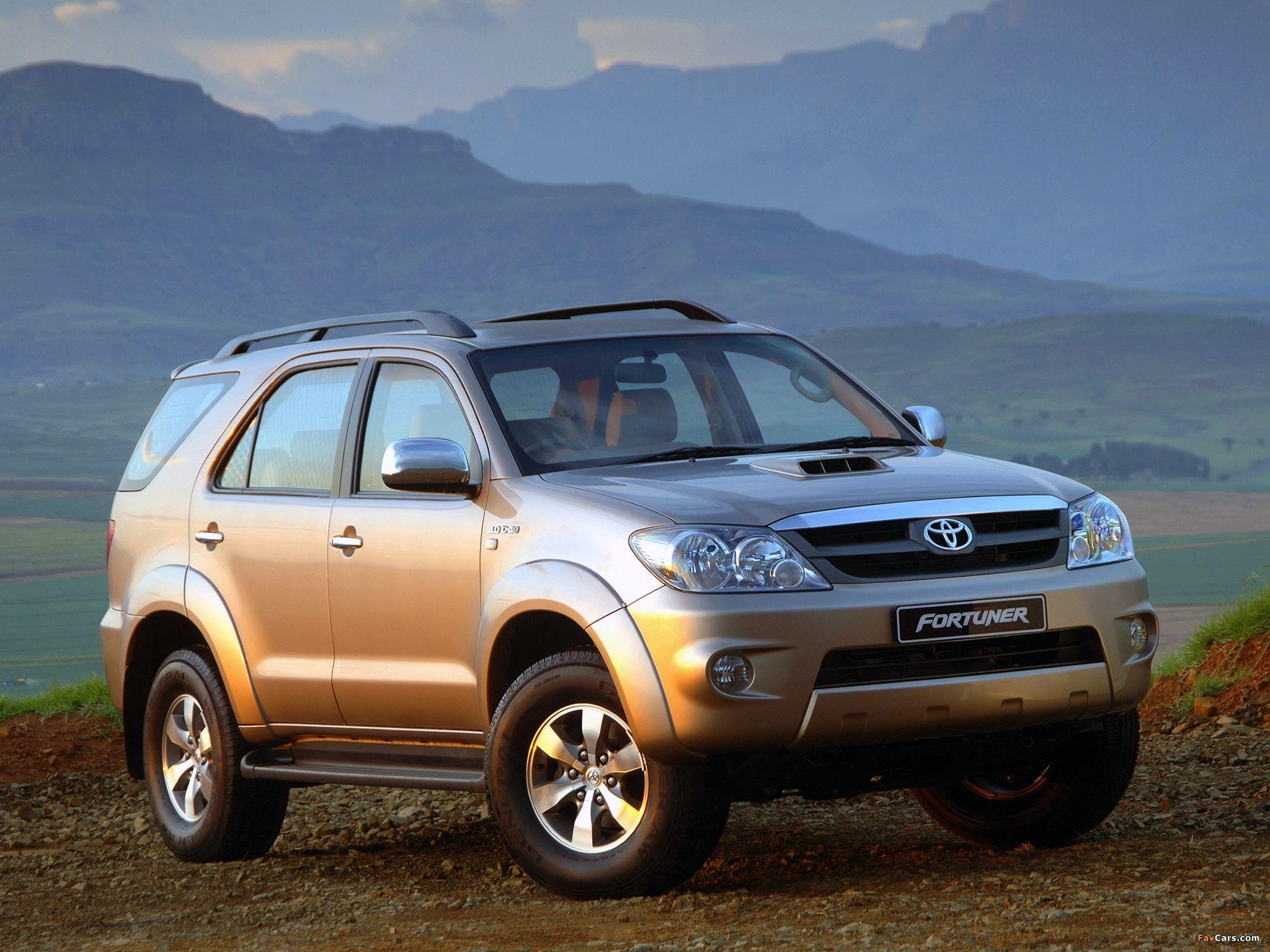 2050x1540 Fortuner ZA Spec 2005–08 Wallpaper, Desktop