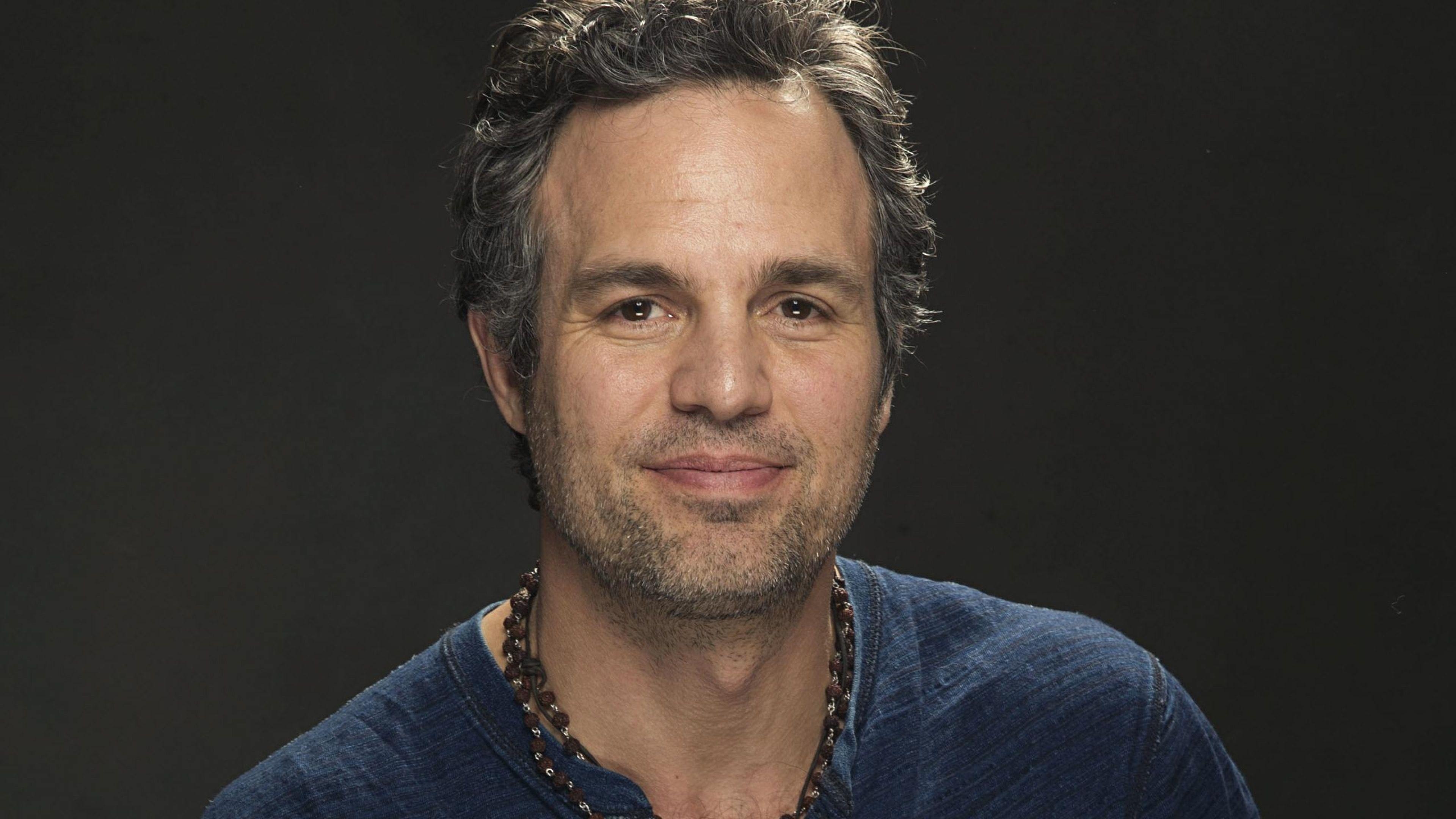 3840x2160 Download Wallpaper  Mark ruffalo, Actor, Look, Bristle 4K, Desktop