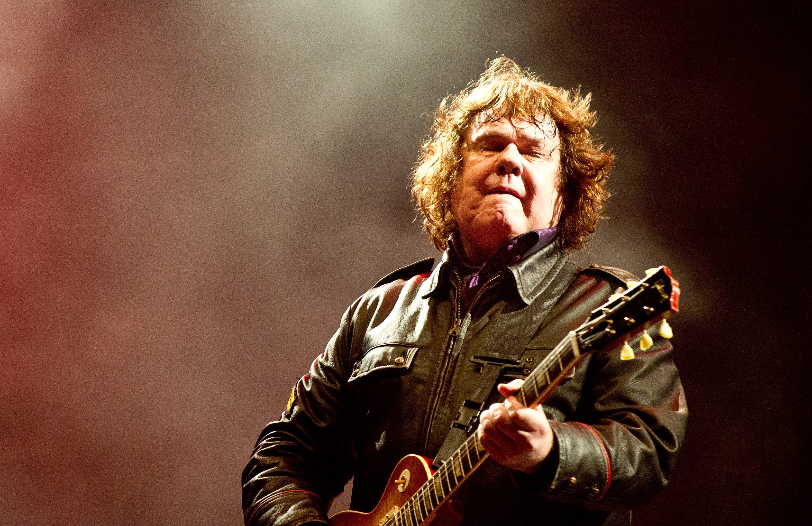 3340x2170 GARY MOORE blues rock heavy metal guitar jazz fusion progressive, Desktop