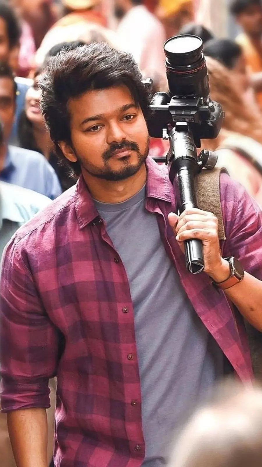 900x1600 Thalapathy Vijay's new stills from 'Varisu', Phone