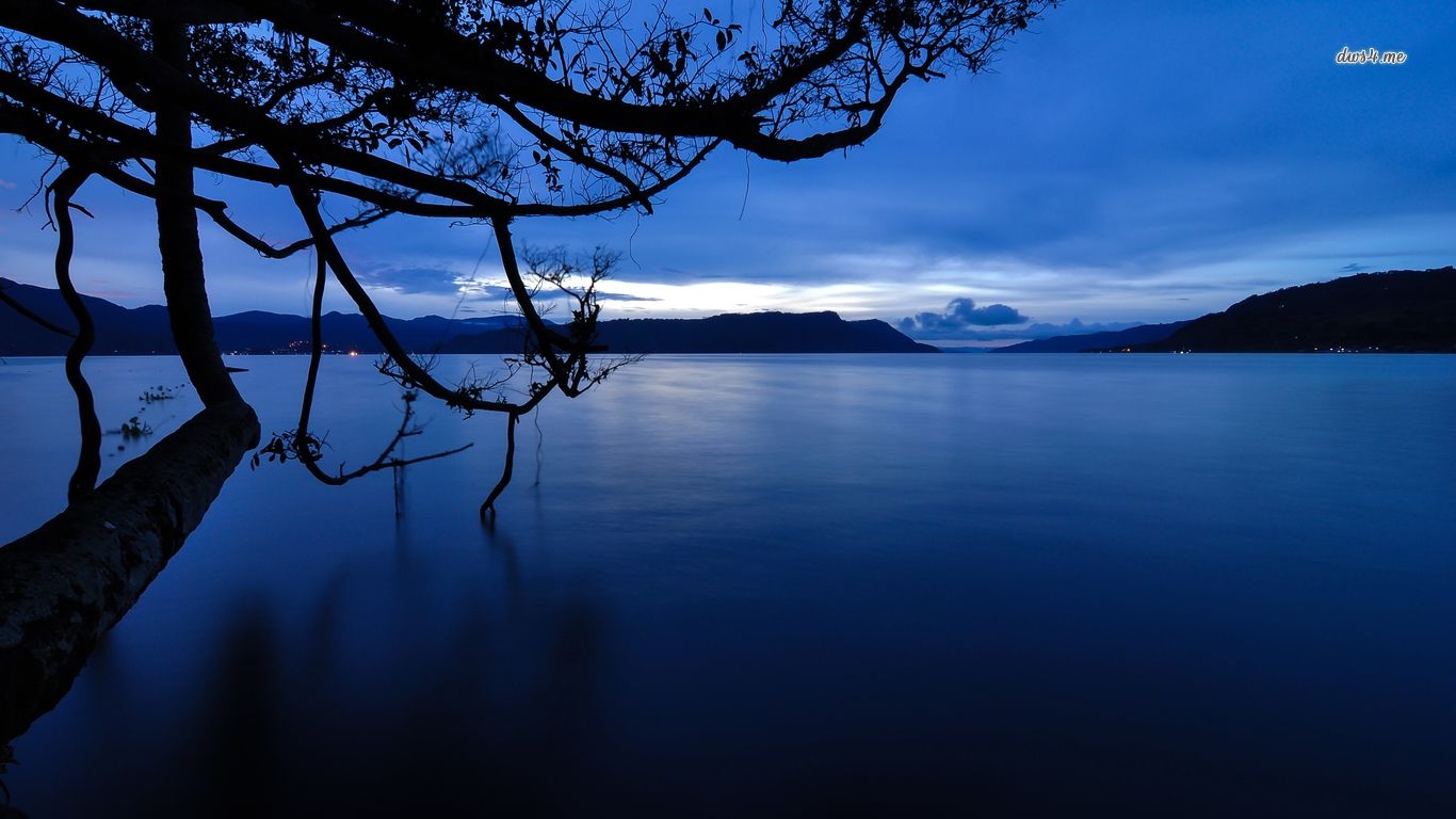 1370x770 Dark blue dusk over the calm lake HD wallpaper. Dark blue wallpaper, Nature photo, Nature image, Desktop