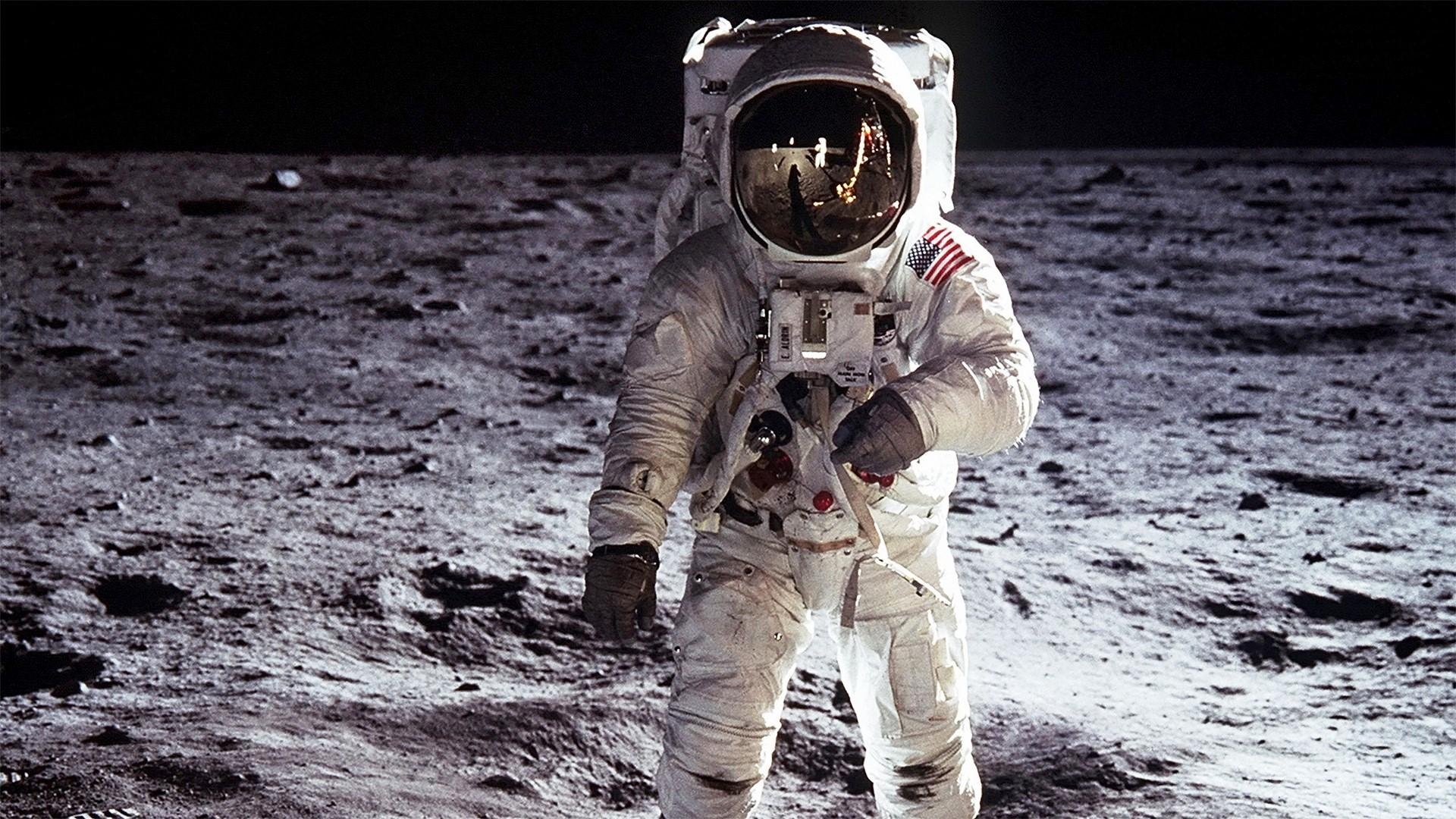 1920x1080 Apollo Astronaut on the moon HD Apollo Astronaut on, Desktop