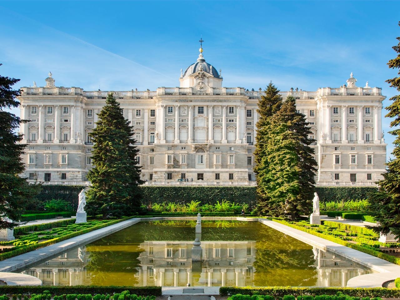 1280x960 Royal Palace of Madrid, One of The Largest and Most Beautiful, Desktop