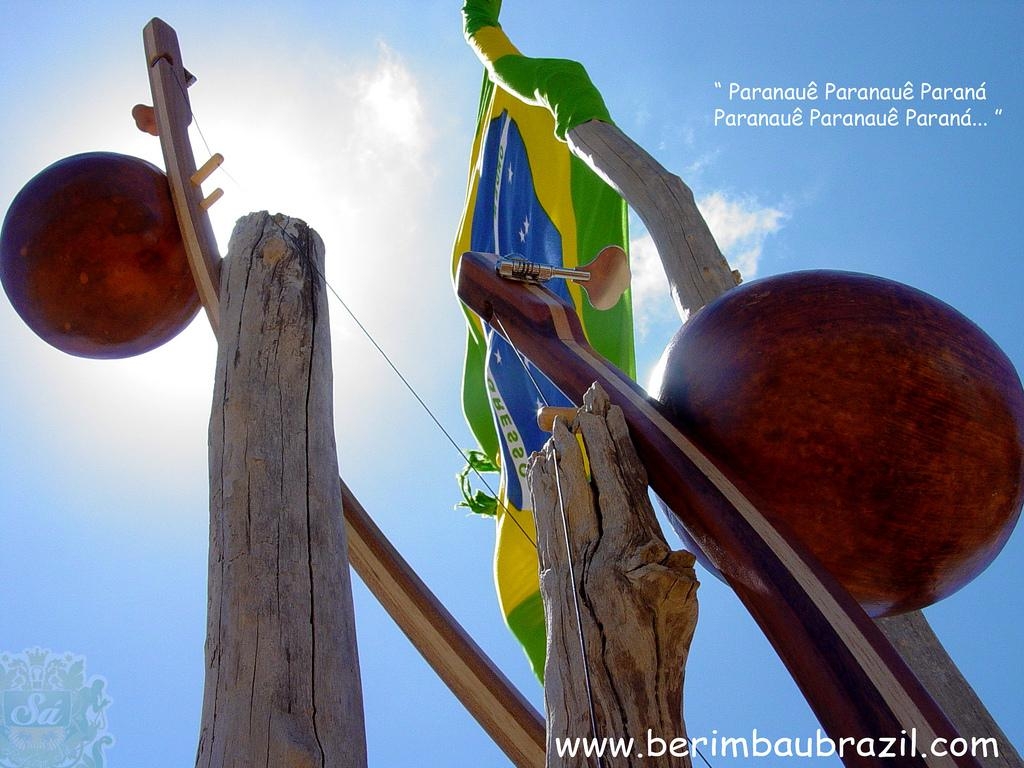 1030x770 Berimbau Brazil, Desktop