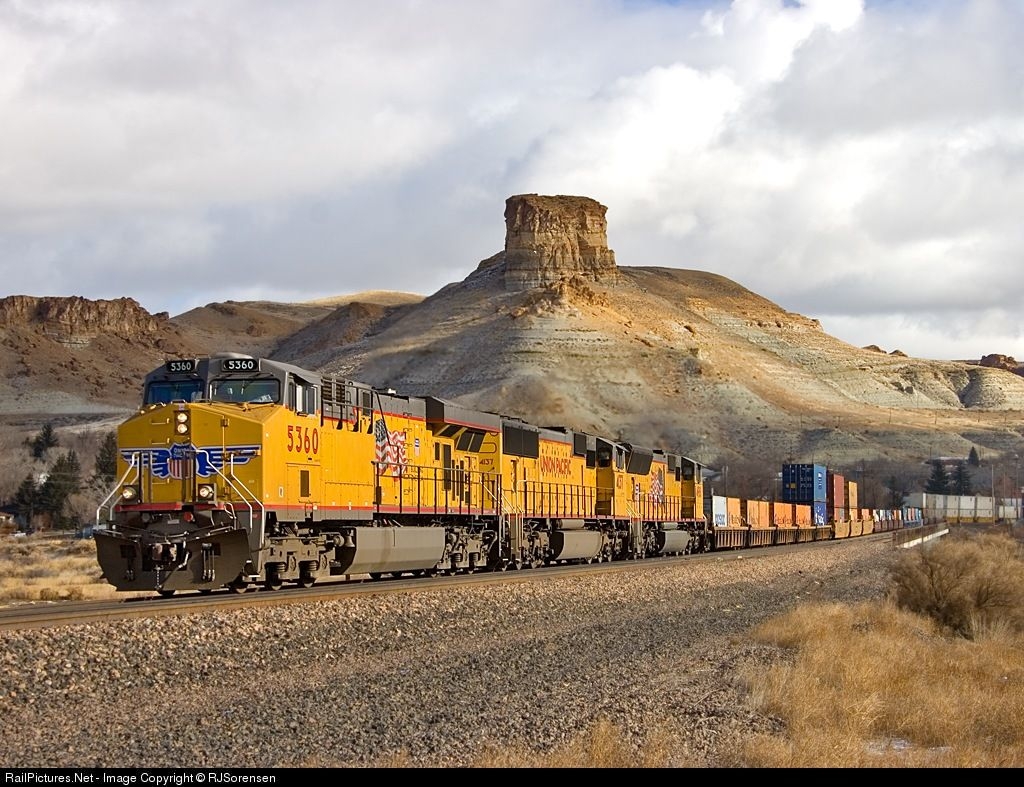 1030x790 RailPicture.Net Photo: UP 5360 Union Pacific GE ES44AC at Green River, Wyoming by RJSorensen. Union pacific railroad, Wyoming, Green river, Desktop