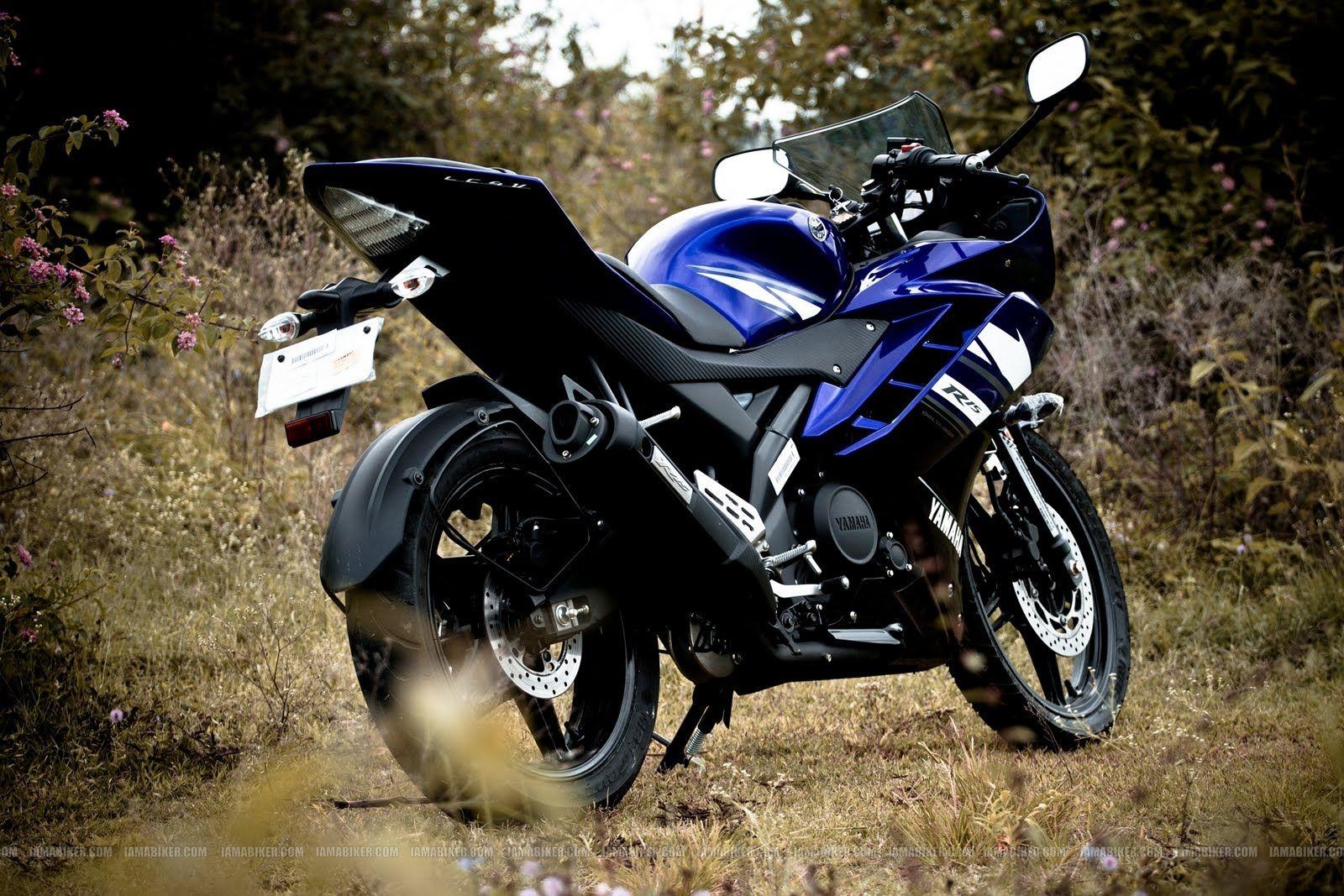 1600x1070 pic new posts: Yamaha R15 V2 HD Wallpaper. R15 yamaha, Yamaha, Desktop