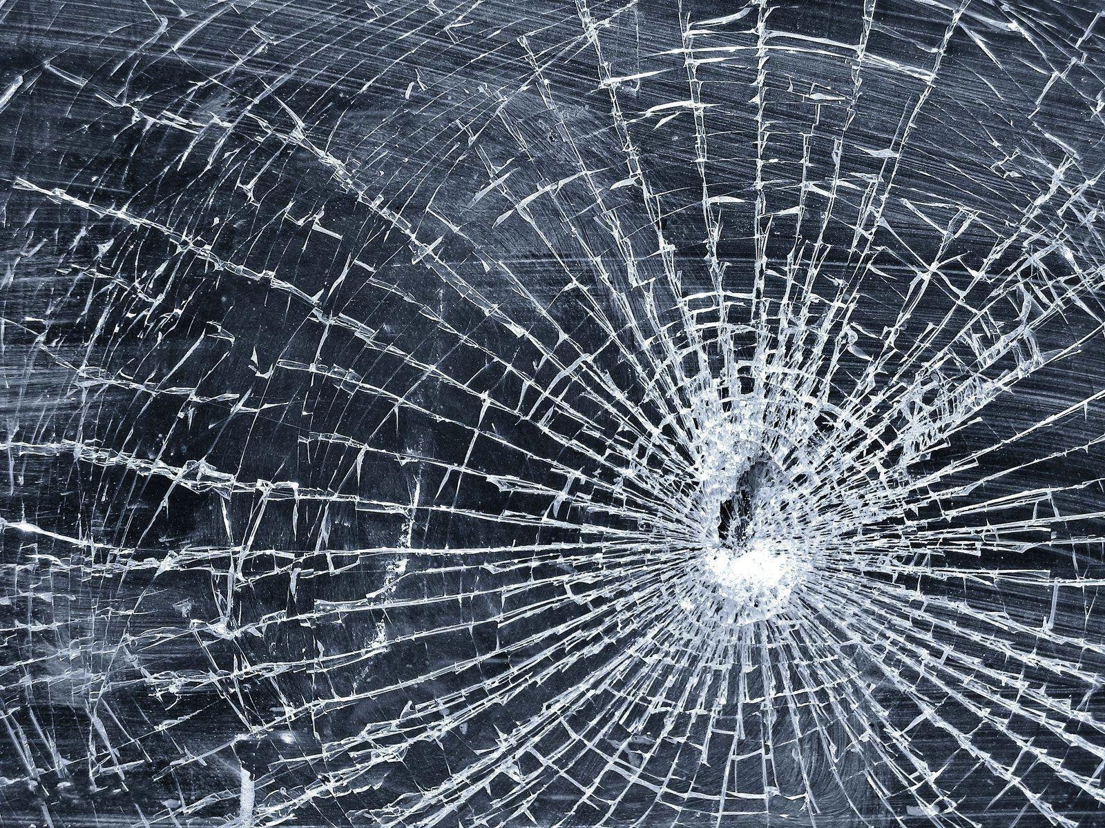 1600x1200 Wallpaper: Cracked Screen Wallpaper HD Dlwallhd, iPhone 5 Cracked, Desktop