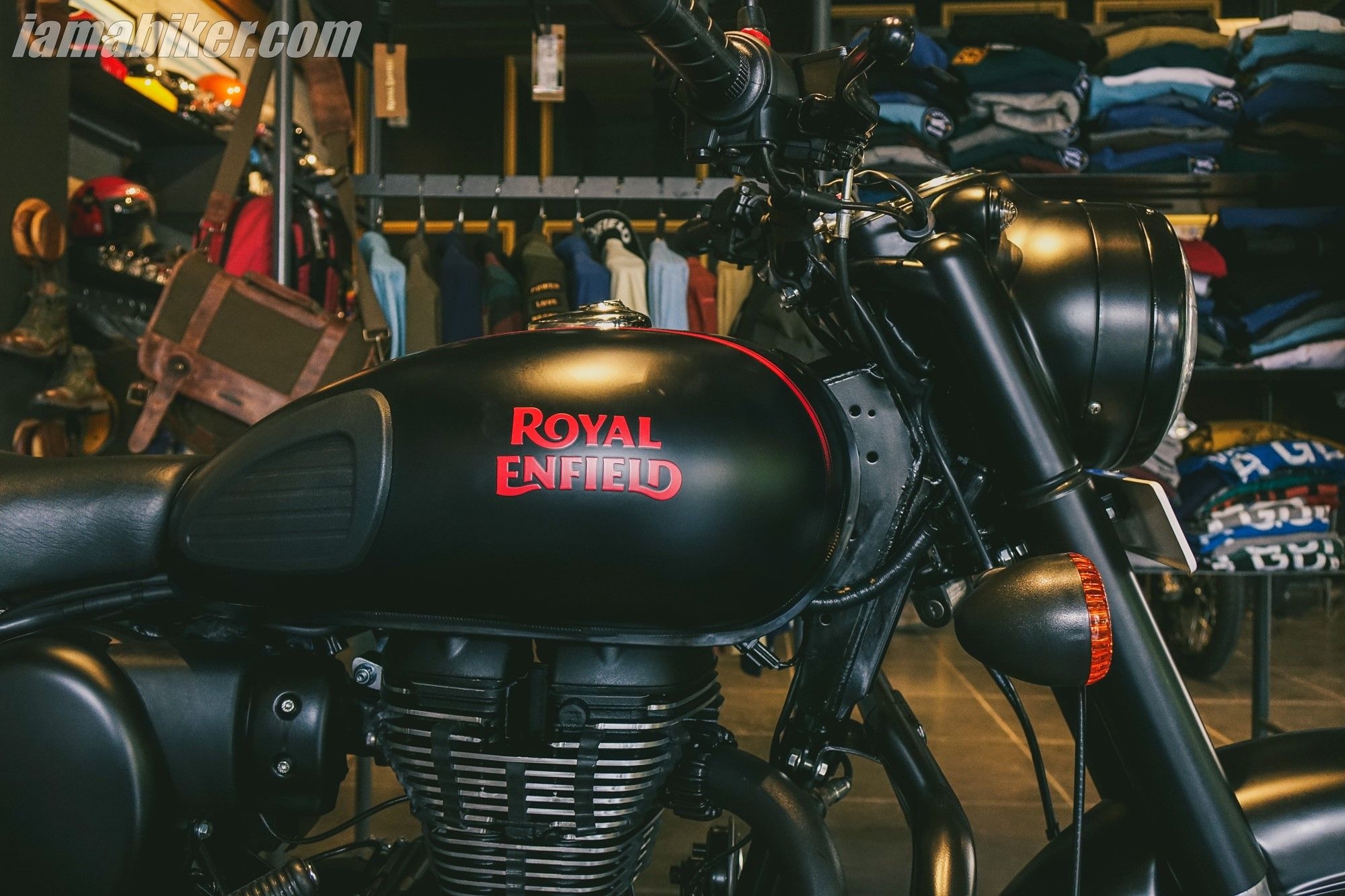 2000x1340 BS6 Royal Enfield Classic 350 Stealth Black tank. IAMABIKER, Desktop