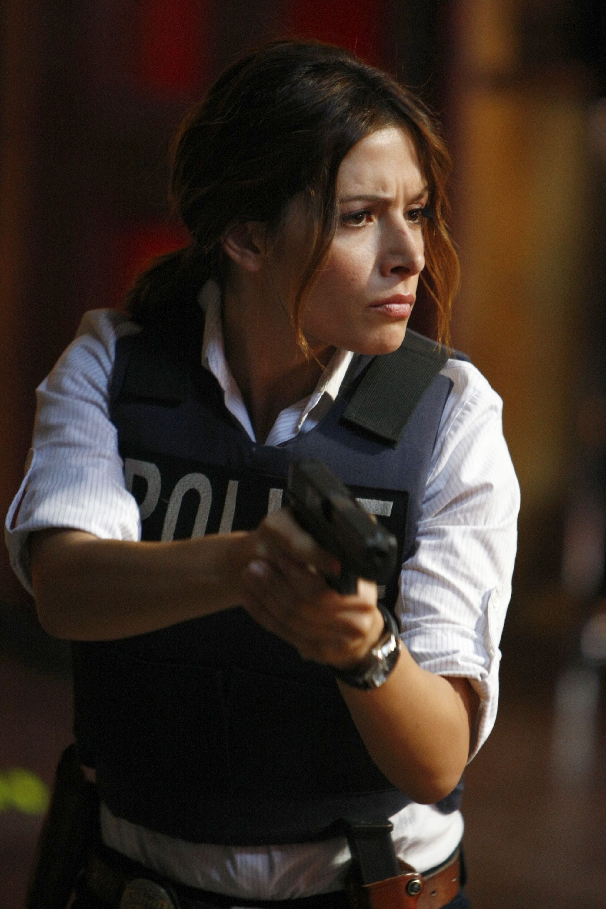 2000x3000 women pistols police sarah shahi life tv series  wallpaper High Quality Wallpaper, High Definition Wallpaper, Phone