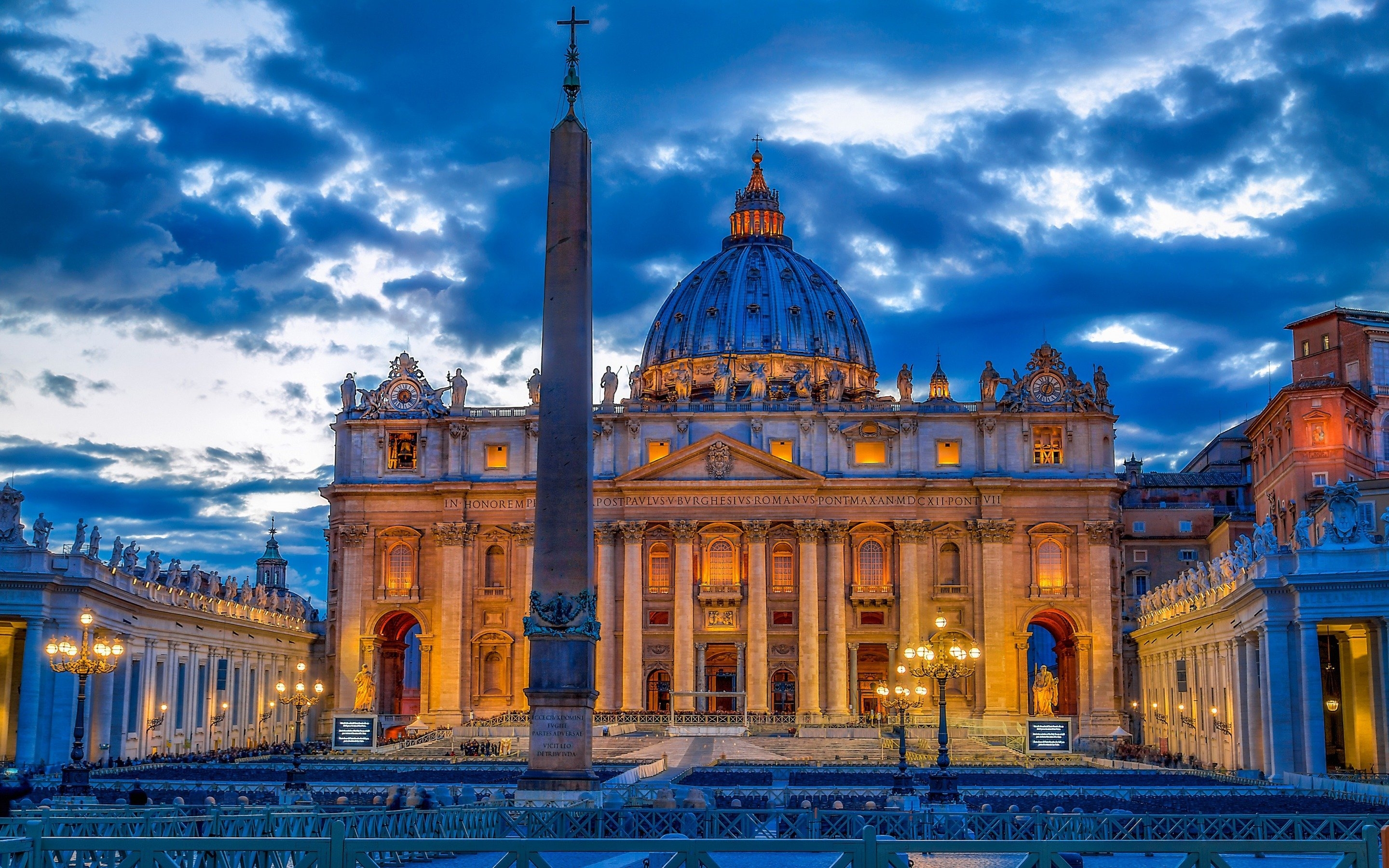 2880x1800 Download wallpaper Saint Peters Basilica, Vatican, evening, city, Desktop