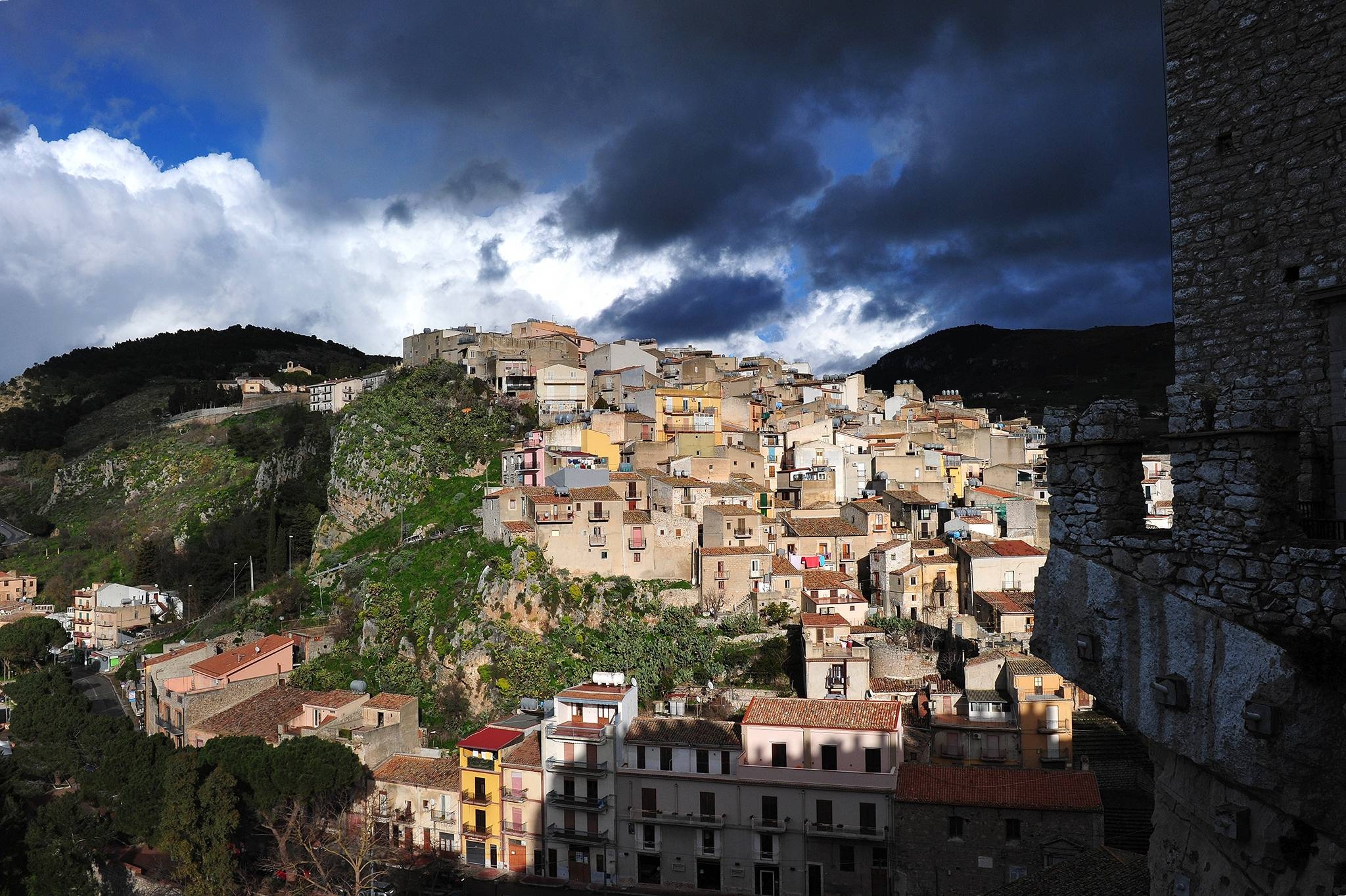 2050x1370 Download wallpaper Caccamo, Village, Sicily, Italy free desktop, Desktop