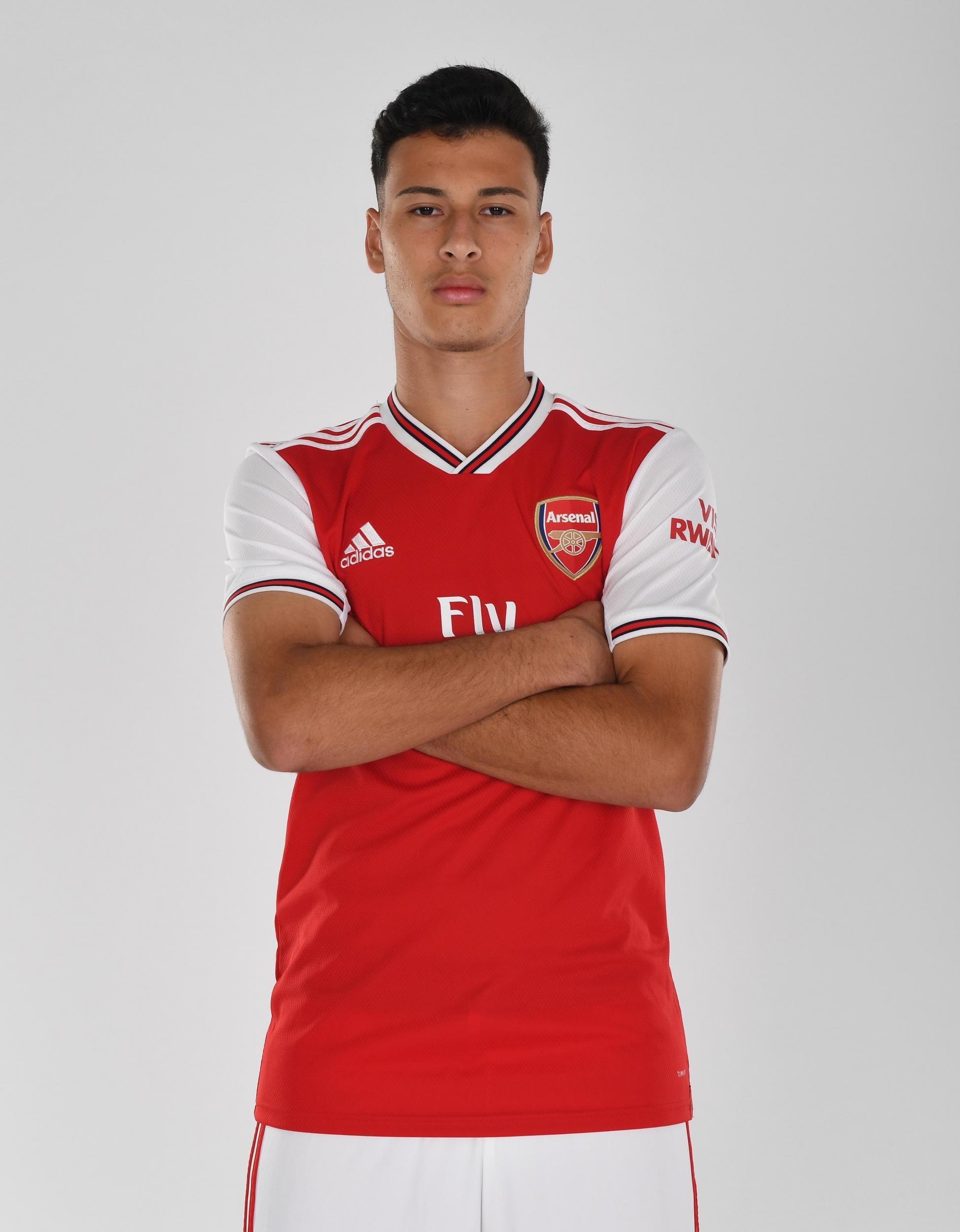 1950x2500 Gabriel Martinelli in picture: Arsenal unveil summer, Phone