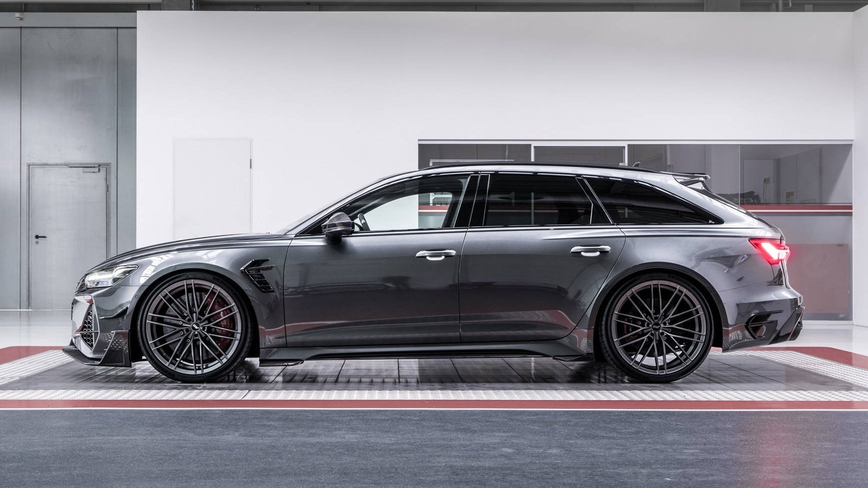 1740x980 ABT Pupil: 2021 Audi RS 6 R Wagon Makes 690 HP!, Desktop