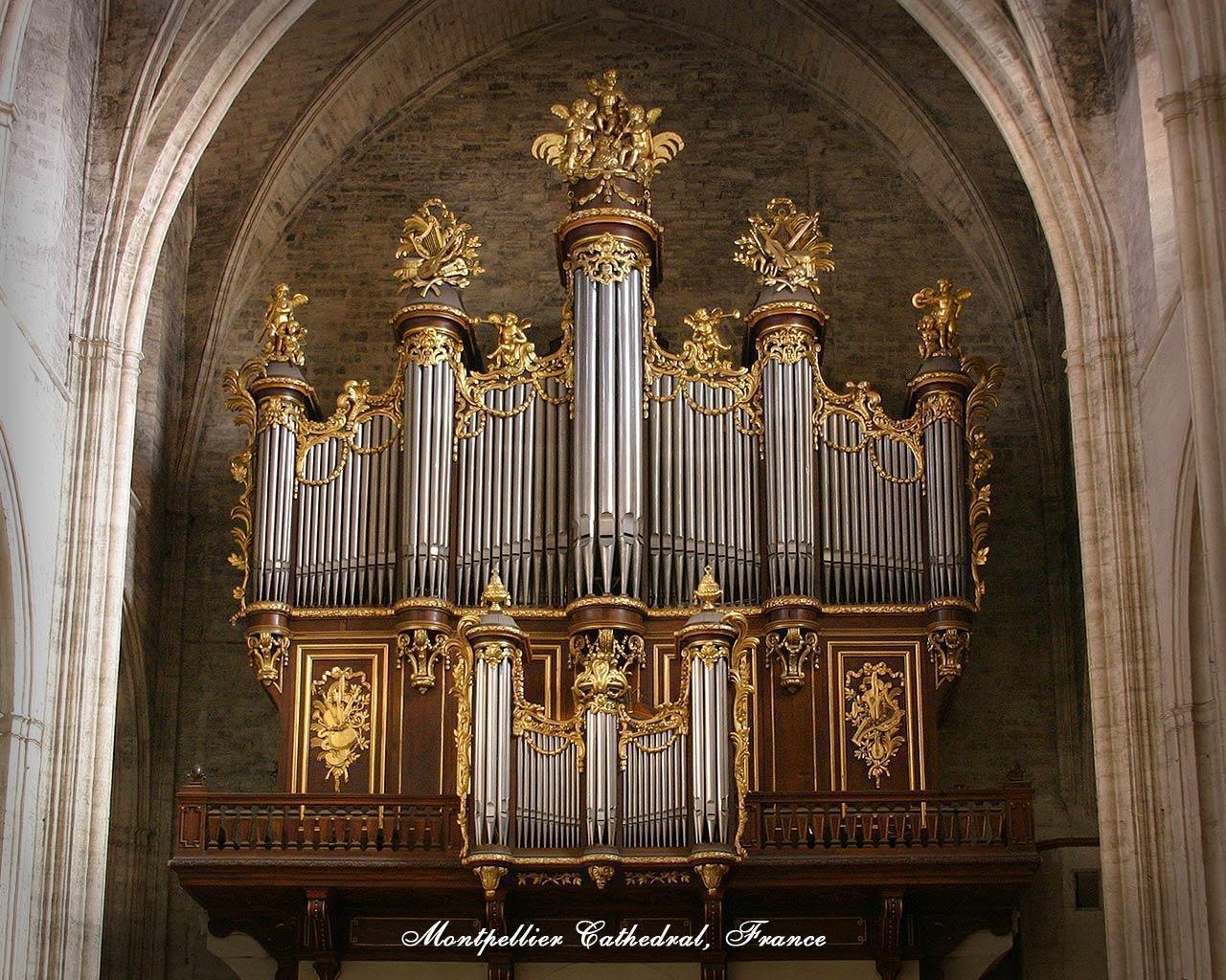 1280x1030 Montpellier Cathedral, France, Desktop