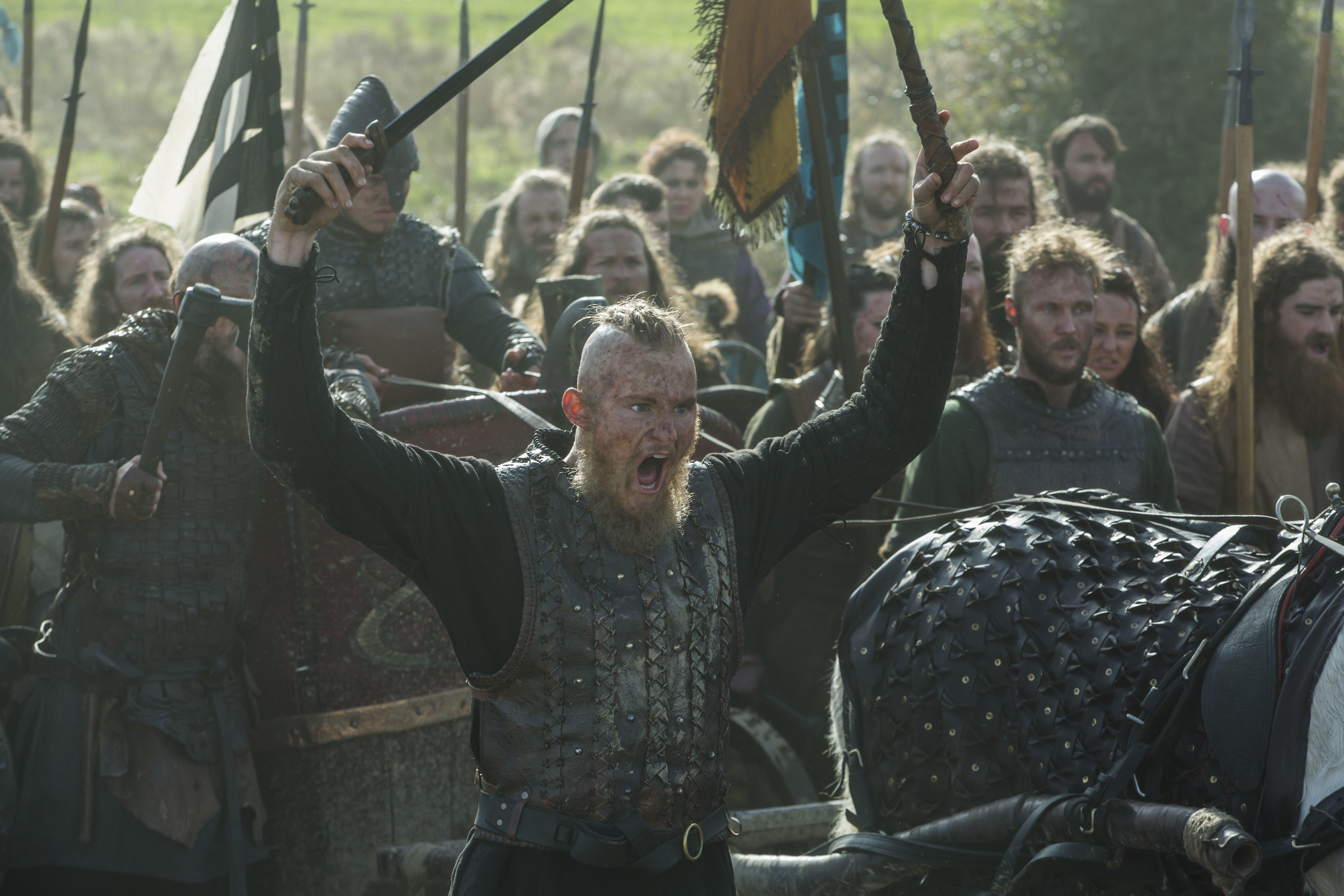 5760x3840 Download  Ragnar, Vikings, Armor, Weapons, Tv Series, Desktop