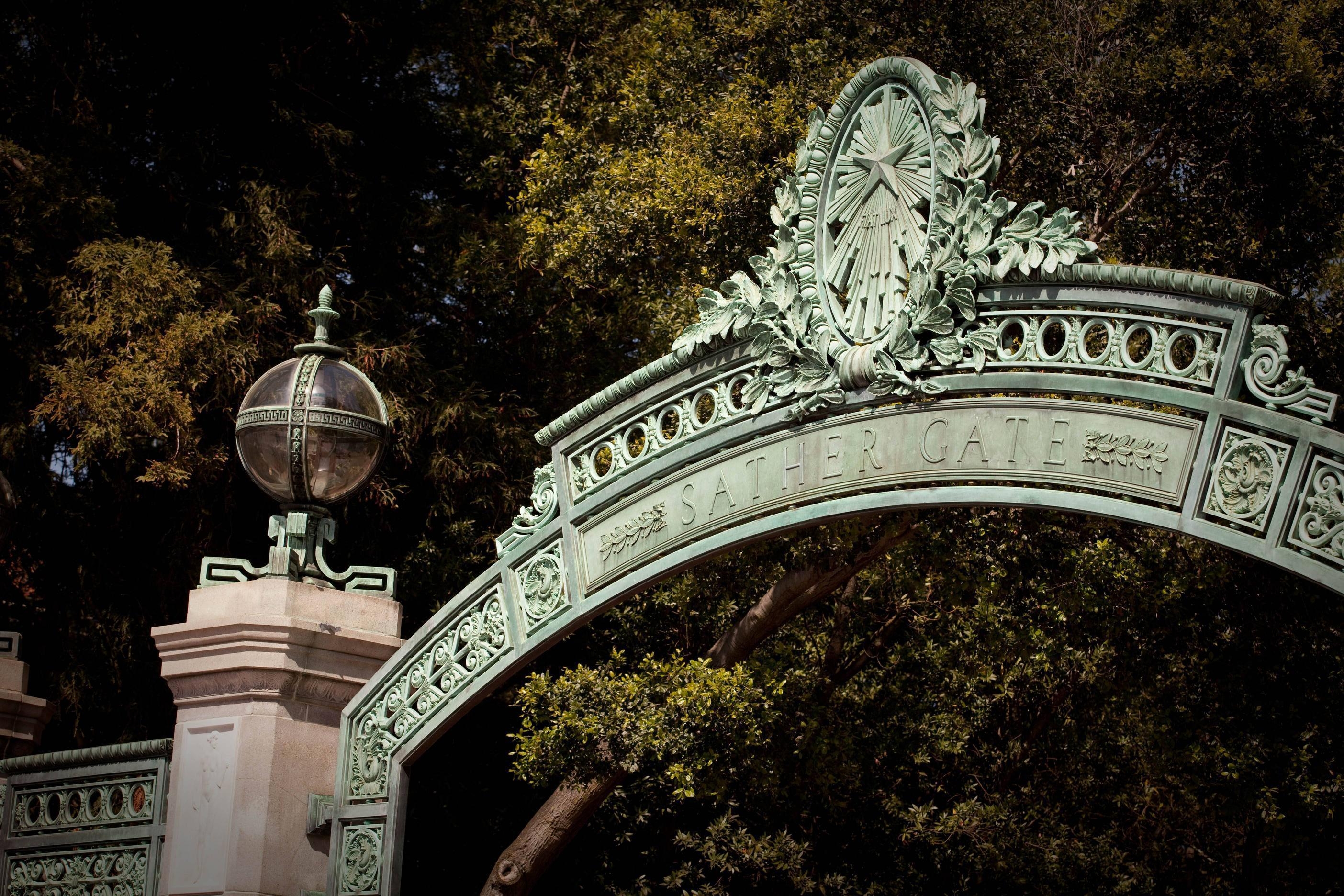 2810x1880 Photos of California Berkeley, Haas School of Business, Desktop