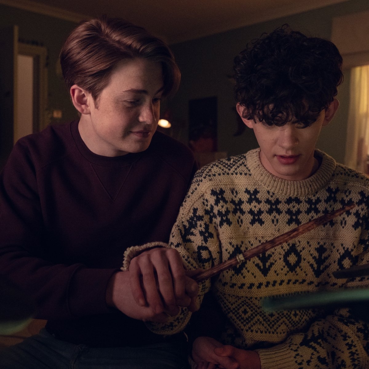 1200x1200 Netflix 'Heartstopper' review: Alice Oseman does her queer teen webcomic a sweet service, Phone