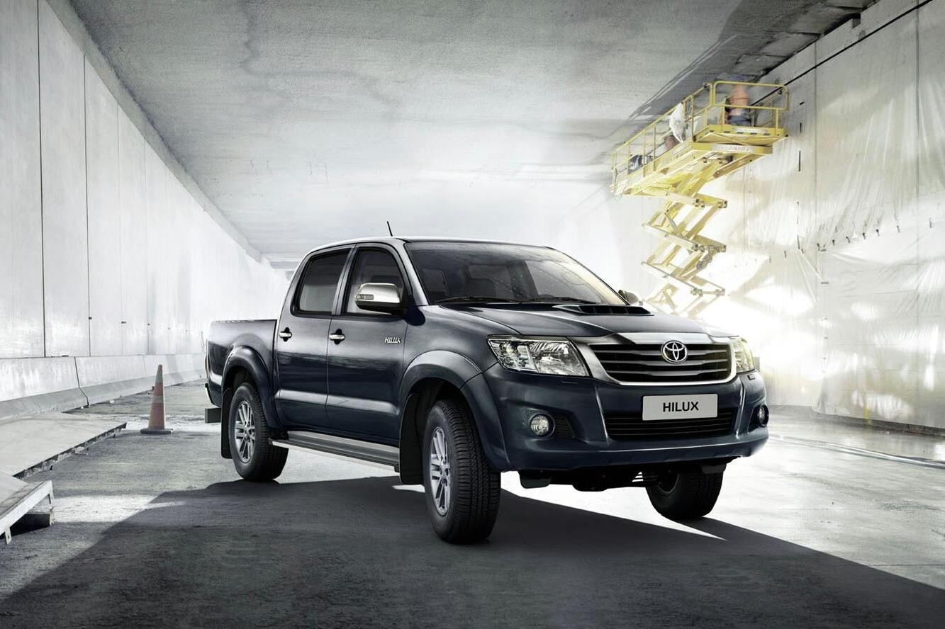 1340x890 TOYOTA HILUX SPORT CAR WALLPAPER (1274), Desktop