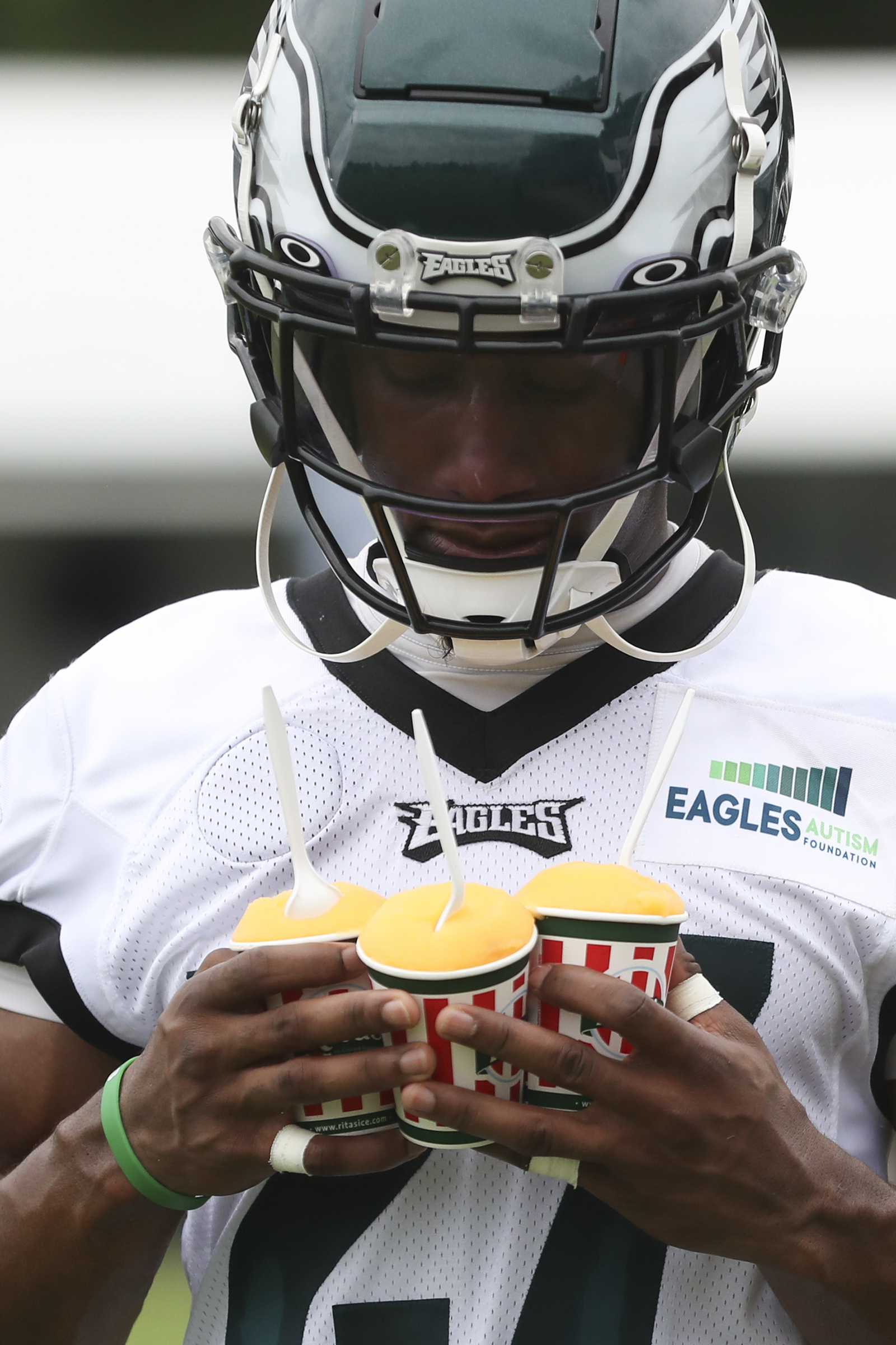 1600x2400 DeVonta Smith Shows His Speed And Hauls In A 60 Yard TD From Jalen Hurts On The Second Day Of Eagles Camp, Phone