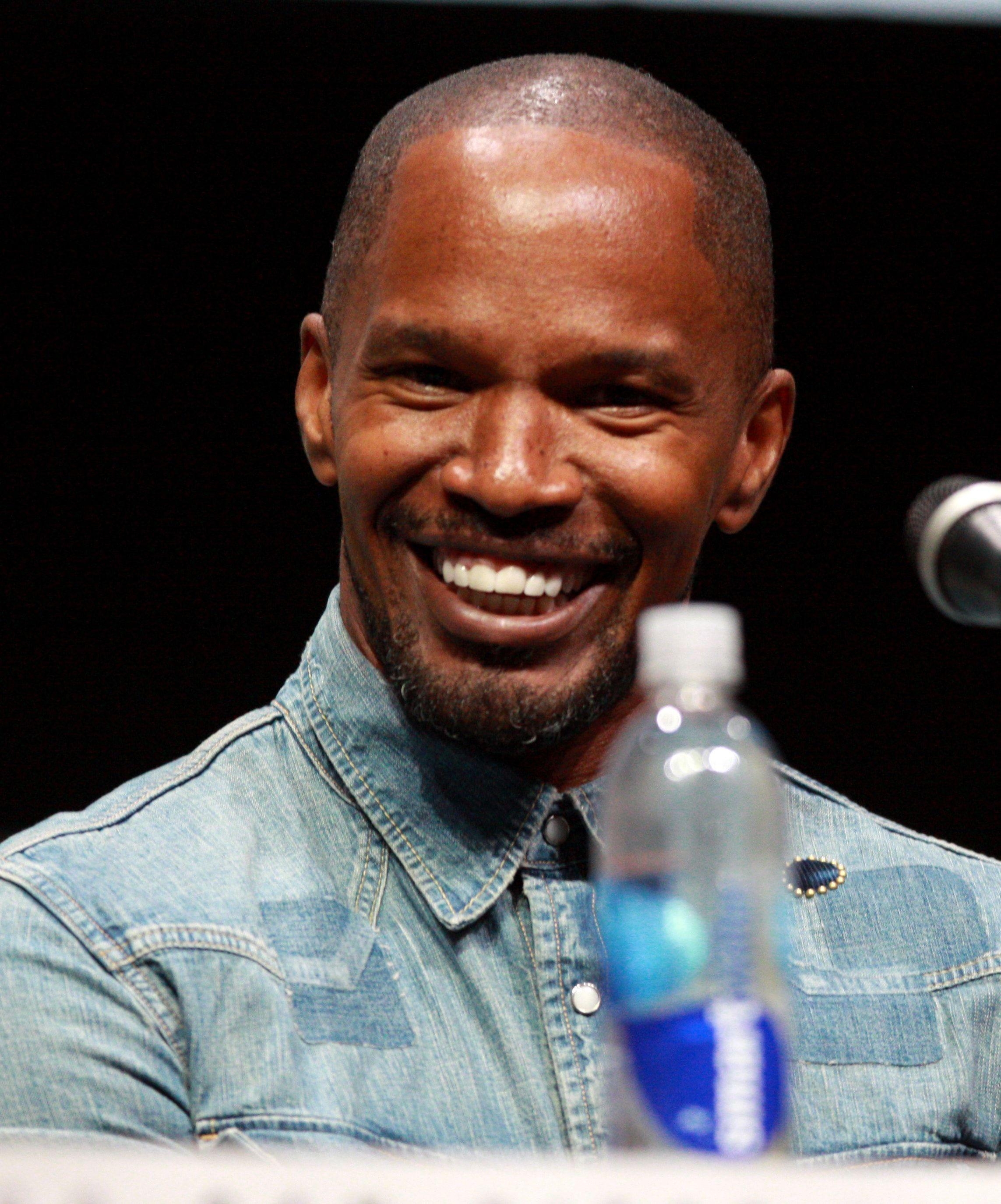 2290x2750 Jamie Foxx HD Desktop Wallpaperwallpaper.net, Phone