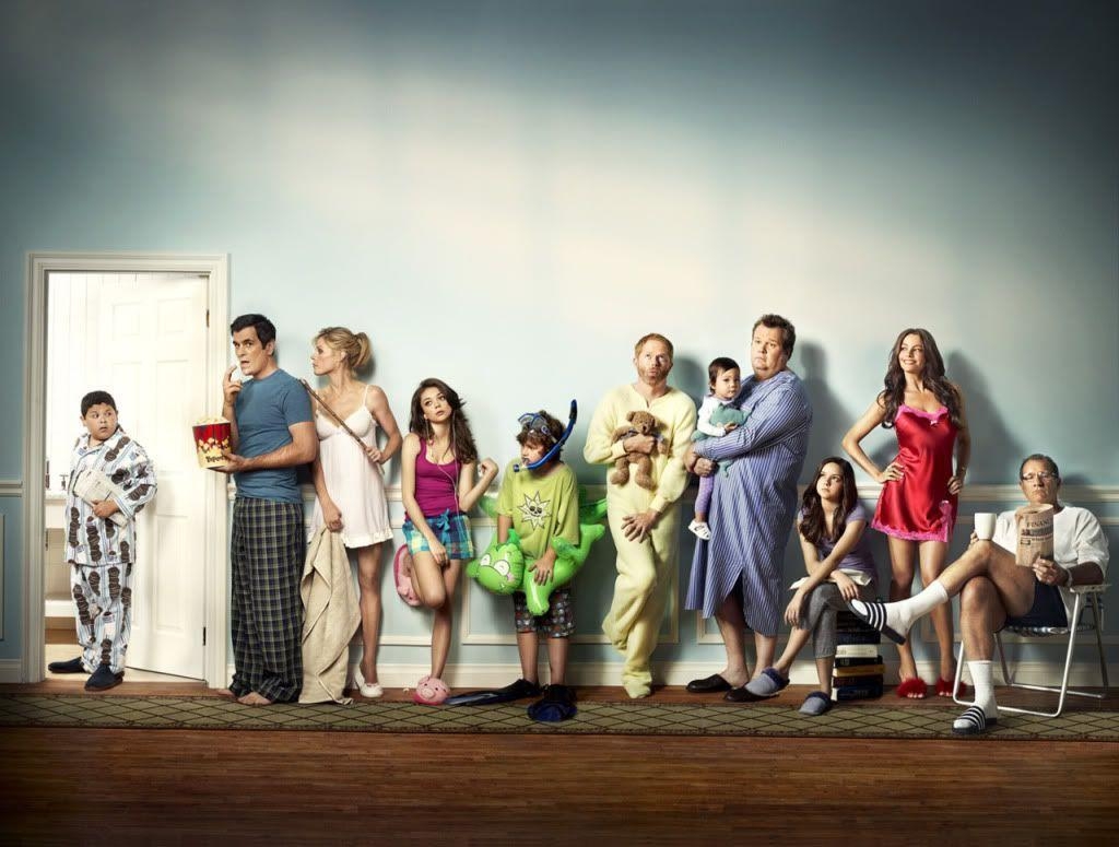 1030x780 Modern Family Wallpaper, Desktop