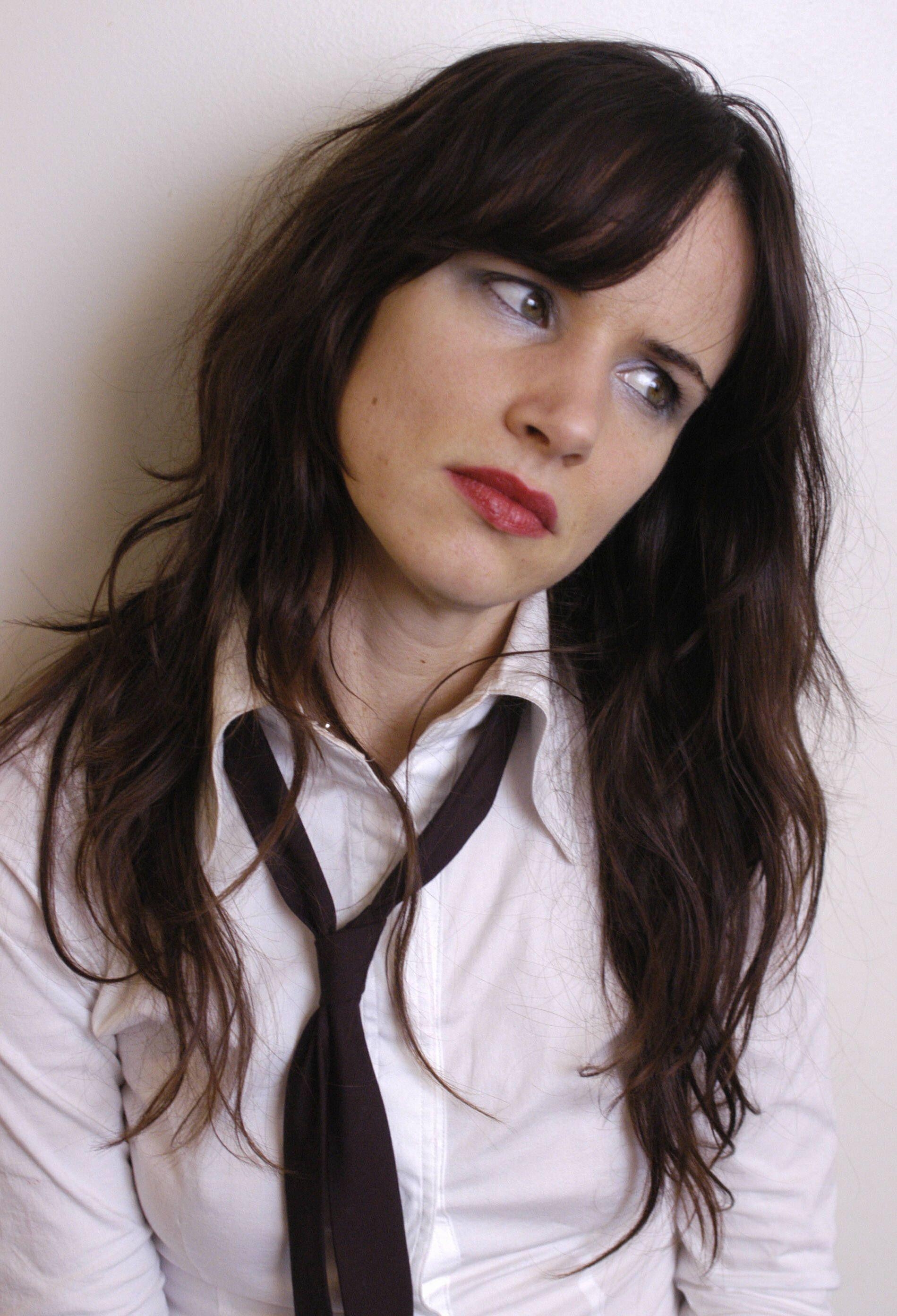 1900x2790 Juliette Lewis photo, pics, wallpaper. Places to, Phone