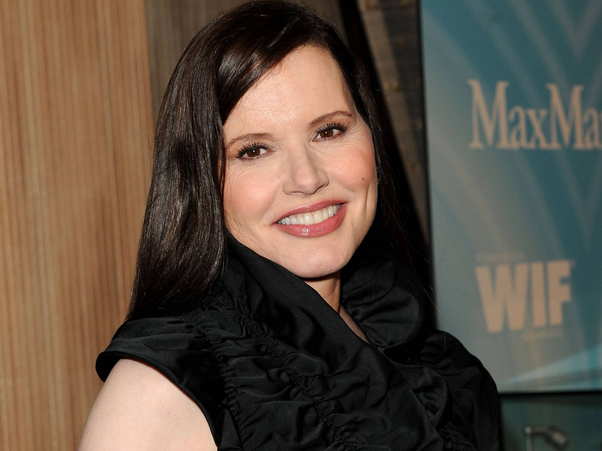 2050x1540 Geena Davis: Thelma rides again, Desktop