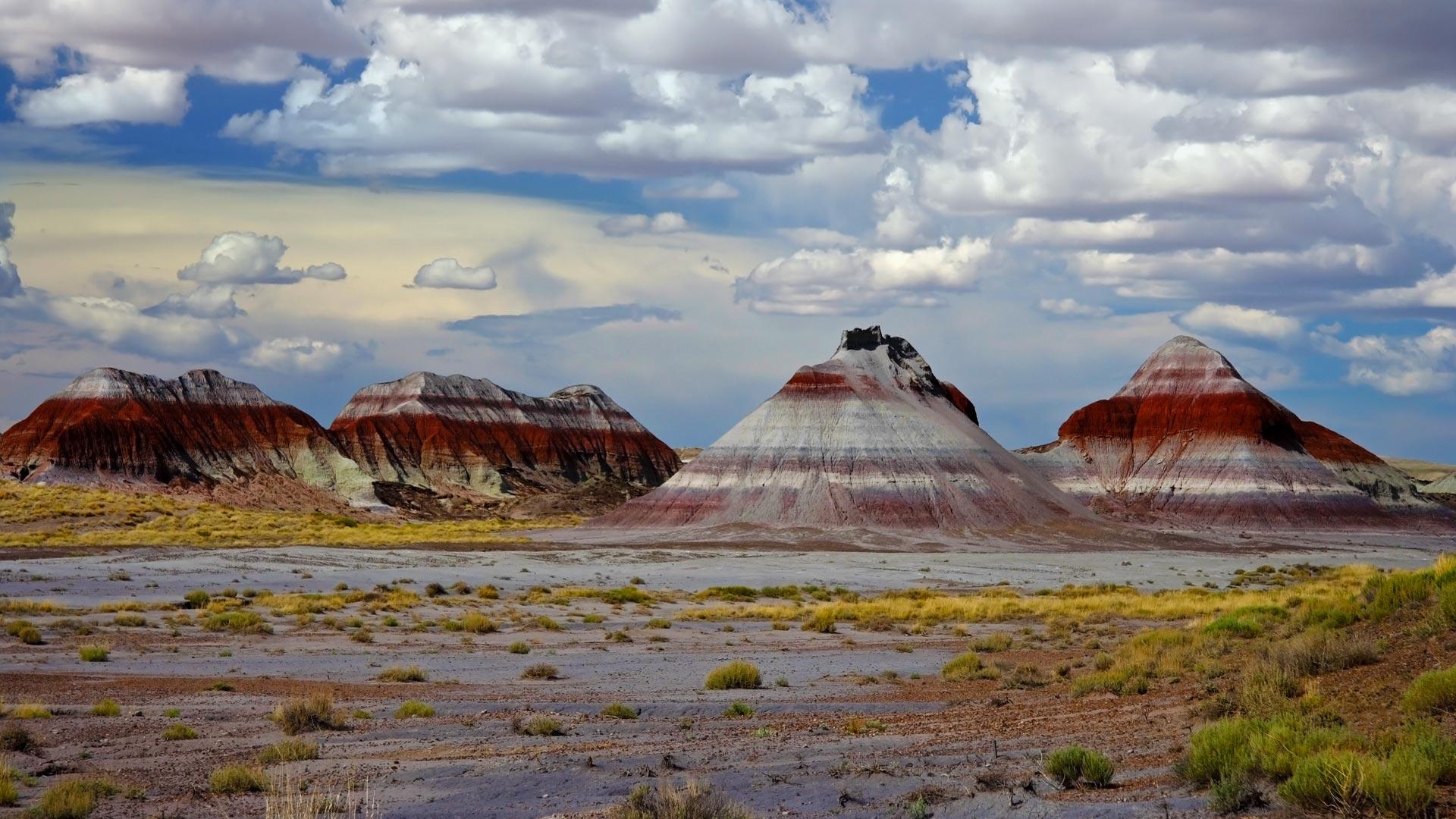 1920x1080 Mountains in the Painted Desert, Petrified Forest National Park, Desktop