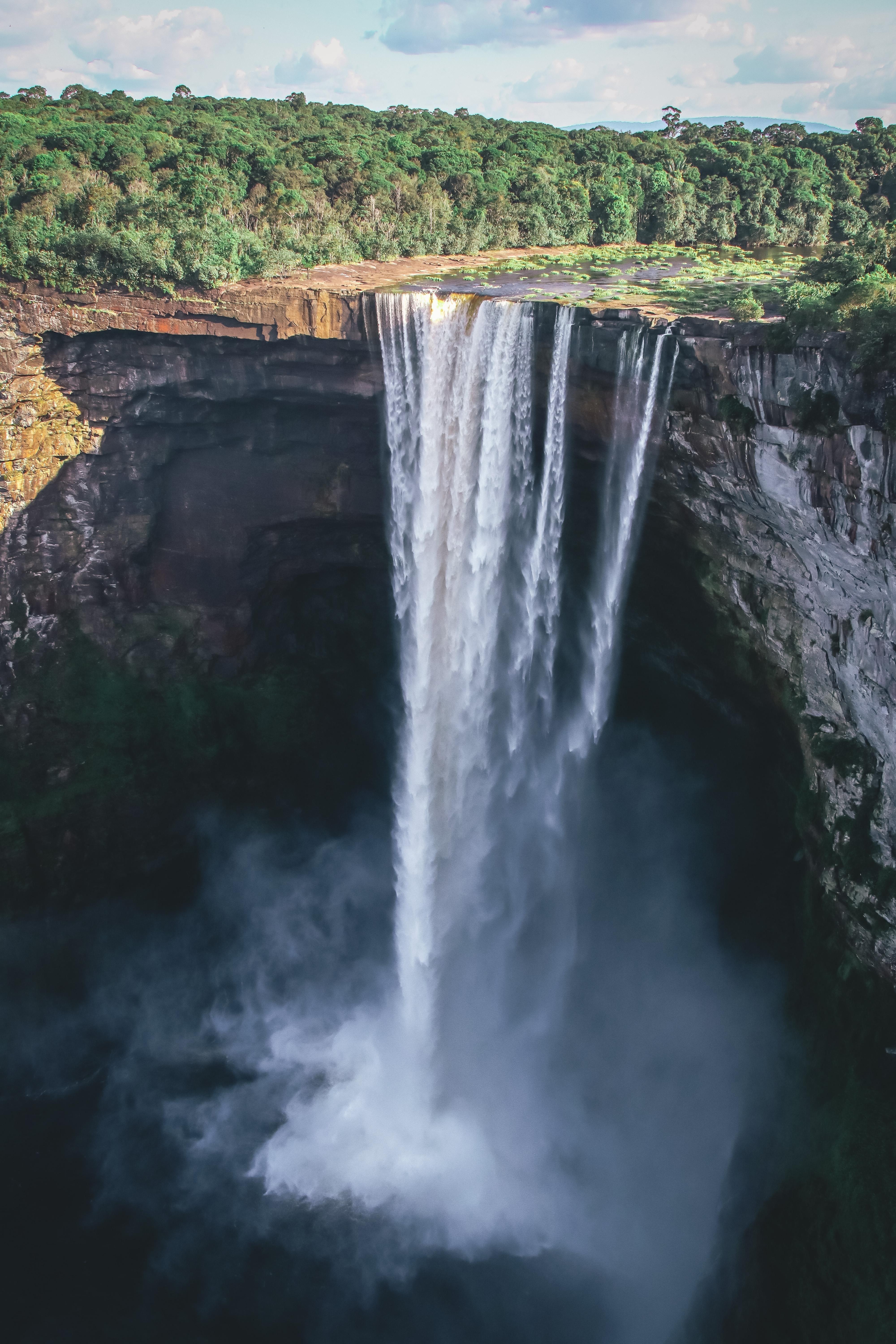 4000x6000 One of the largest and least accessible waterfalls in the world, Phone