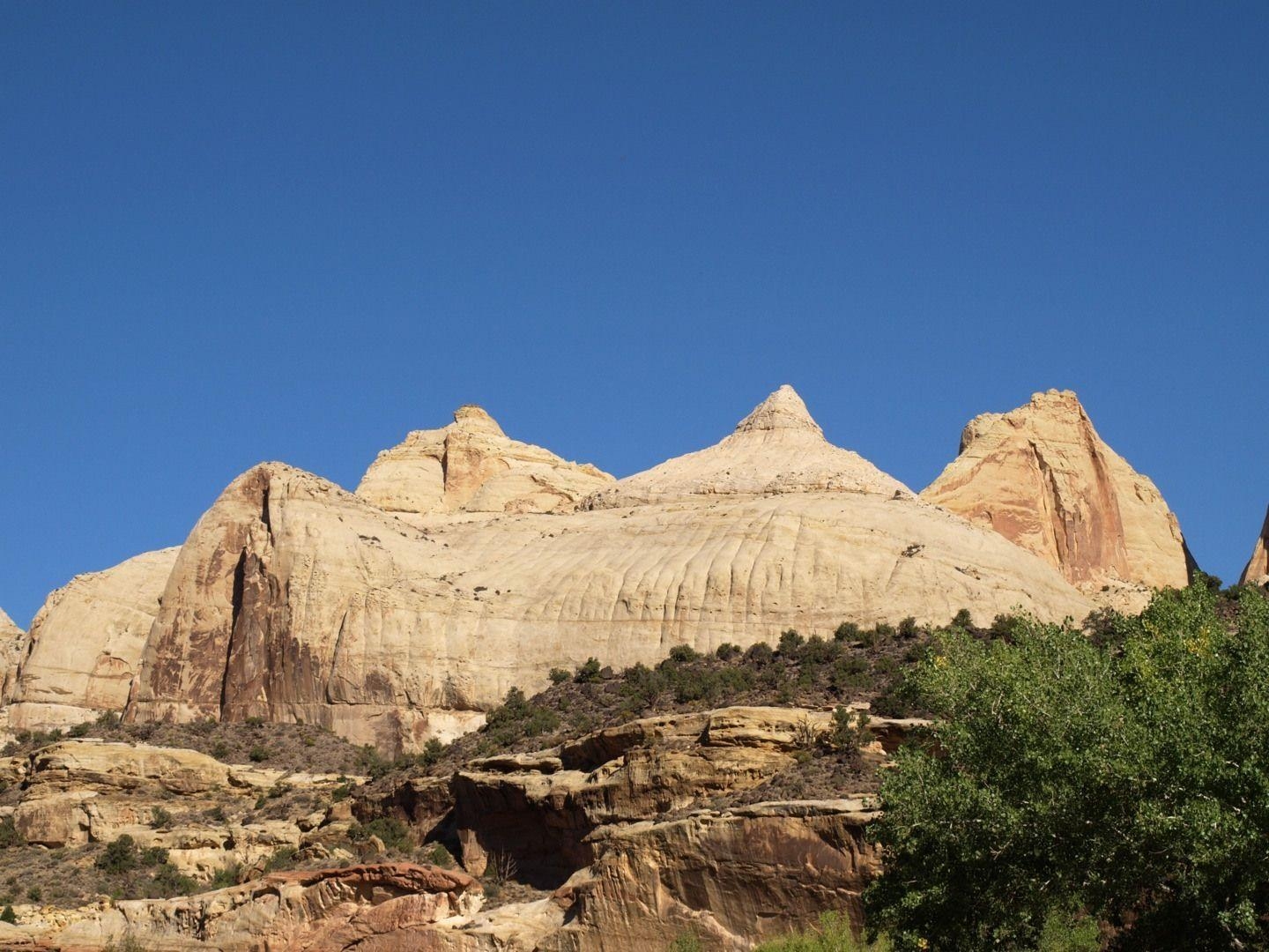 1440x1080 A natural masterpiece: Capital Reef National Park PHOTOS, Desktop