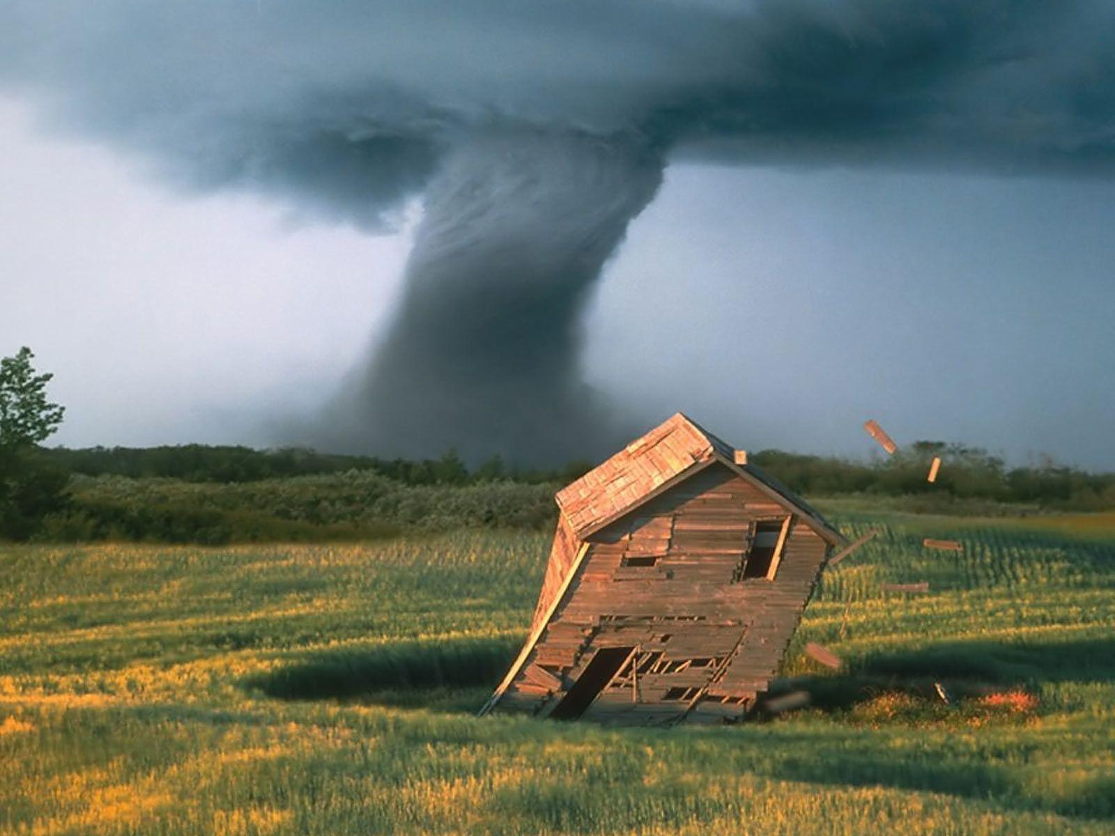 1600x1200 Tornado Wallpaper 2, Desktop