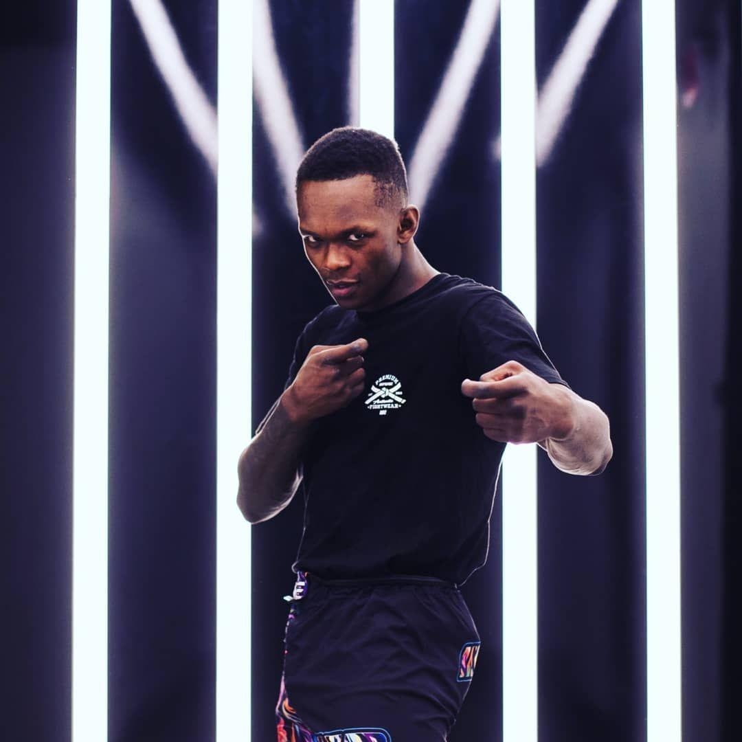 1080x1080 Israel Adesanya, Girlfriend, Family, Height, Net Worth, Phone