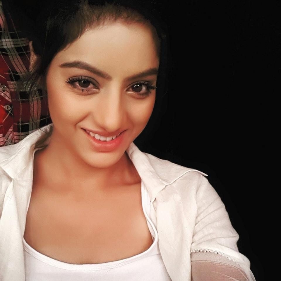 960x960 Deepika Singh Unseen Image, Phone