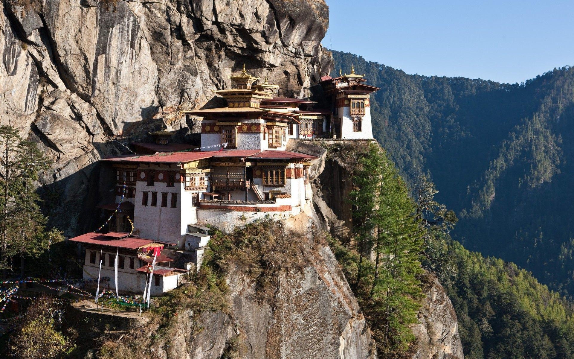 1920x1200 Bhutan buildings mountains valleys wallpaper, Desktop