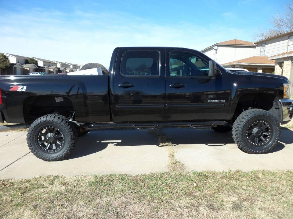 960x720 BDS 6.5 lift on my 2011 HD, Desktop