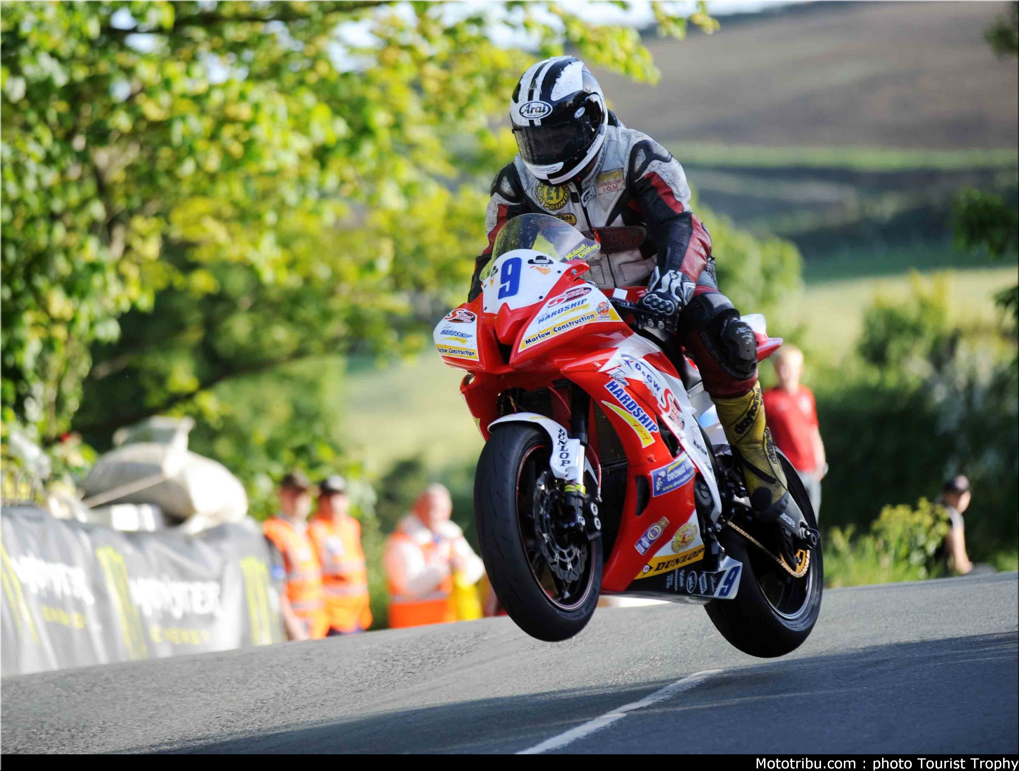 3470x2630 Isle of Man TT Resolution Image from 2010. Yamaha R1, Desktop