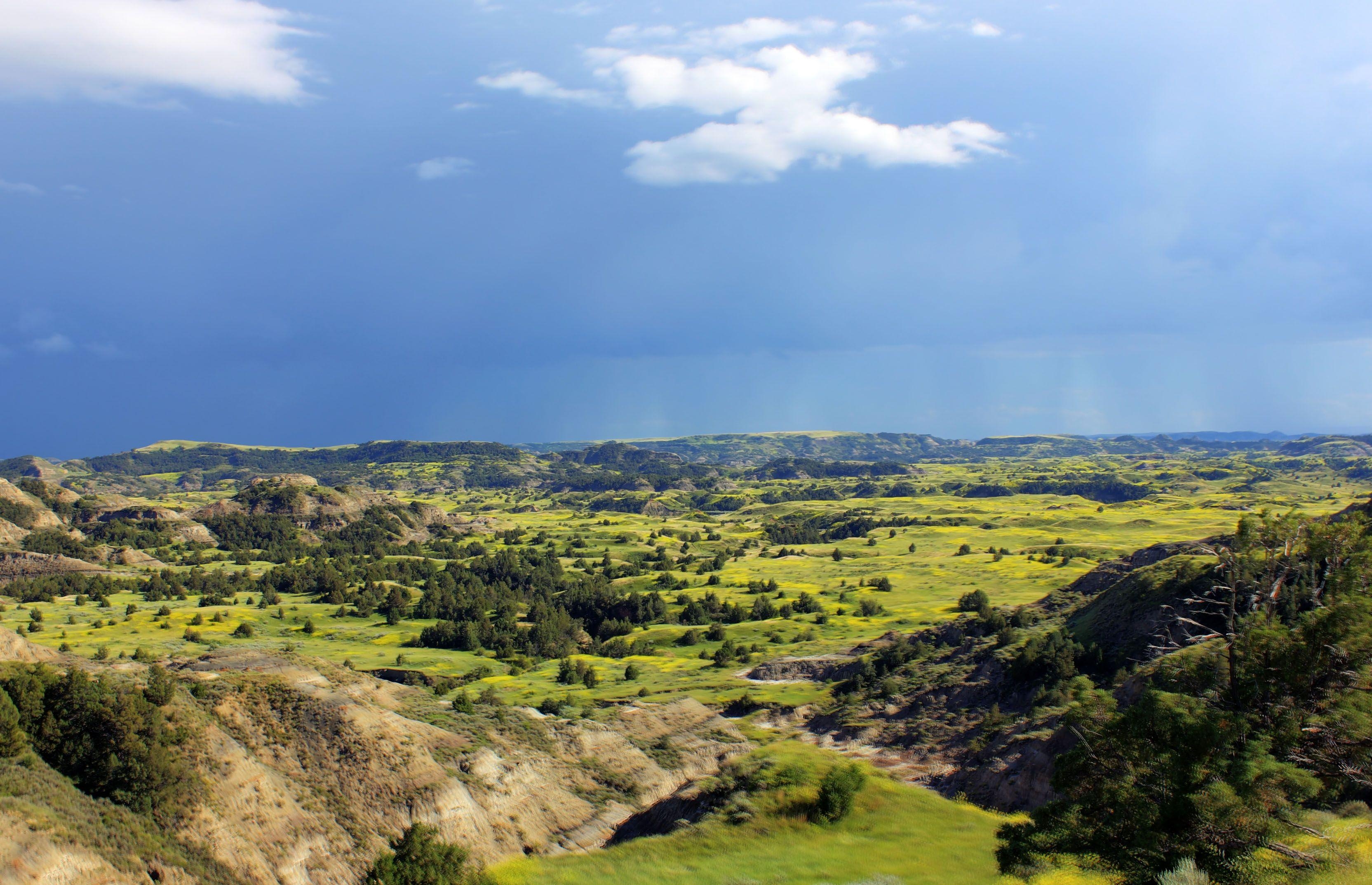 3330x2150 Rain in the valley at Theodore Roosevelt National Park, North, Desktop