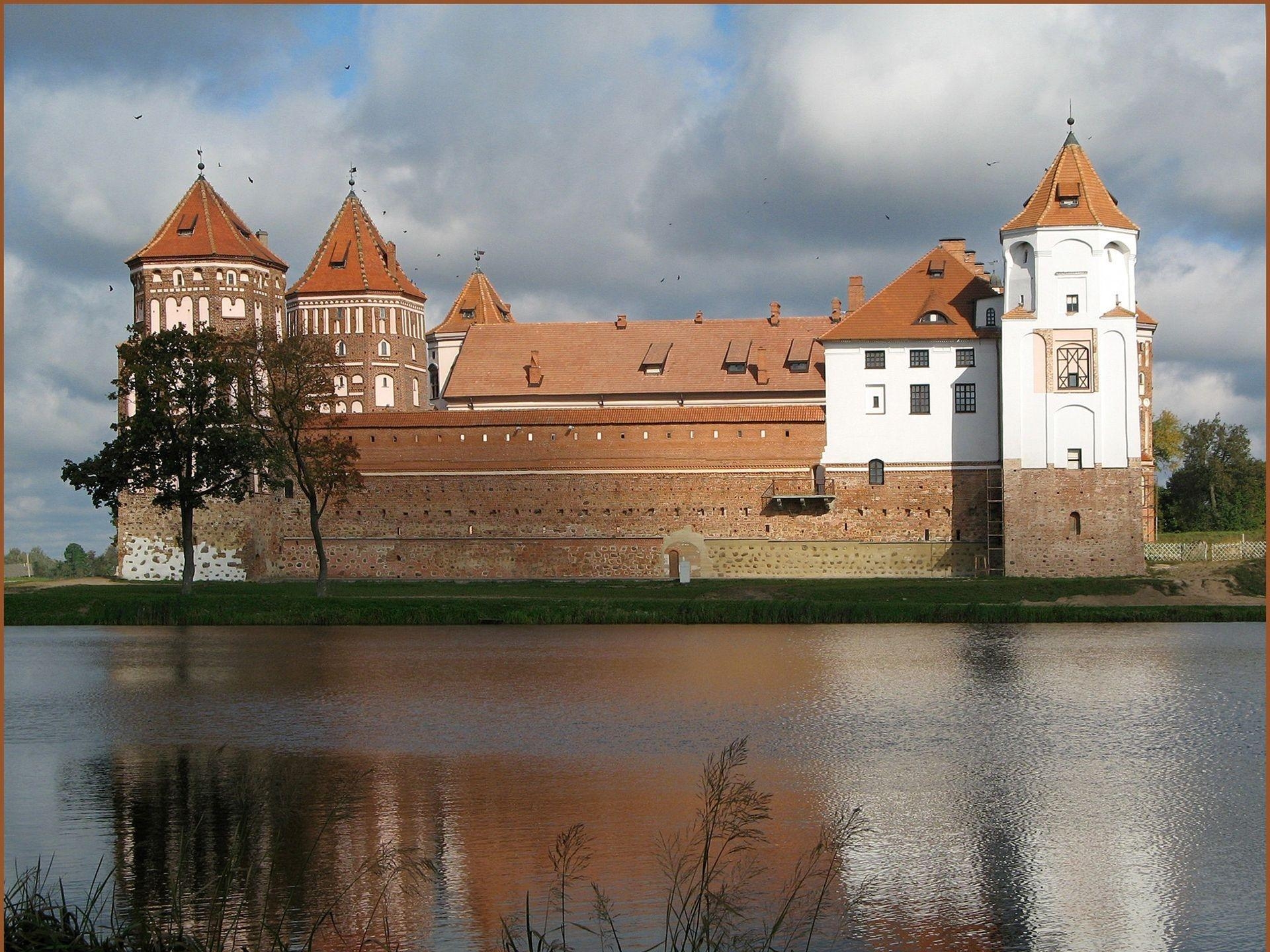 1920x1440 Belarus Castles Cities, Desktop