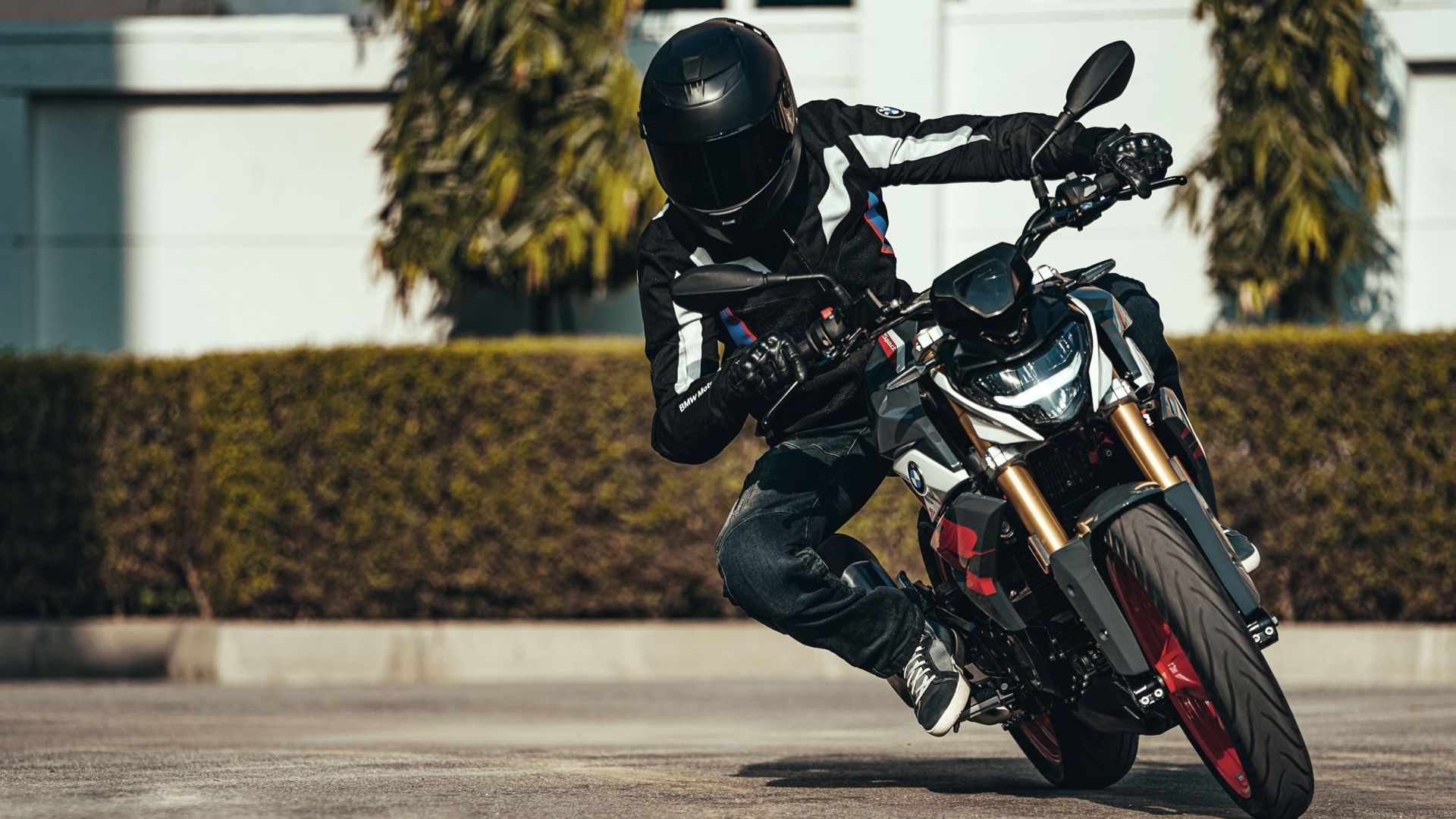1920x1080 La nueva BMW G 310 R la opción más divertida, Desktop